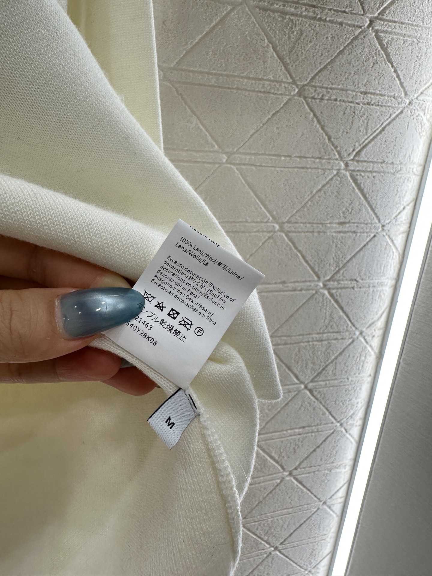 ♥Loew*♥2025新品上架 图腾宽松针织上衣定制YB羊毛纱线织造，质感高级舒适，套头针织上衣剪裁，通