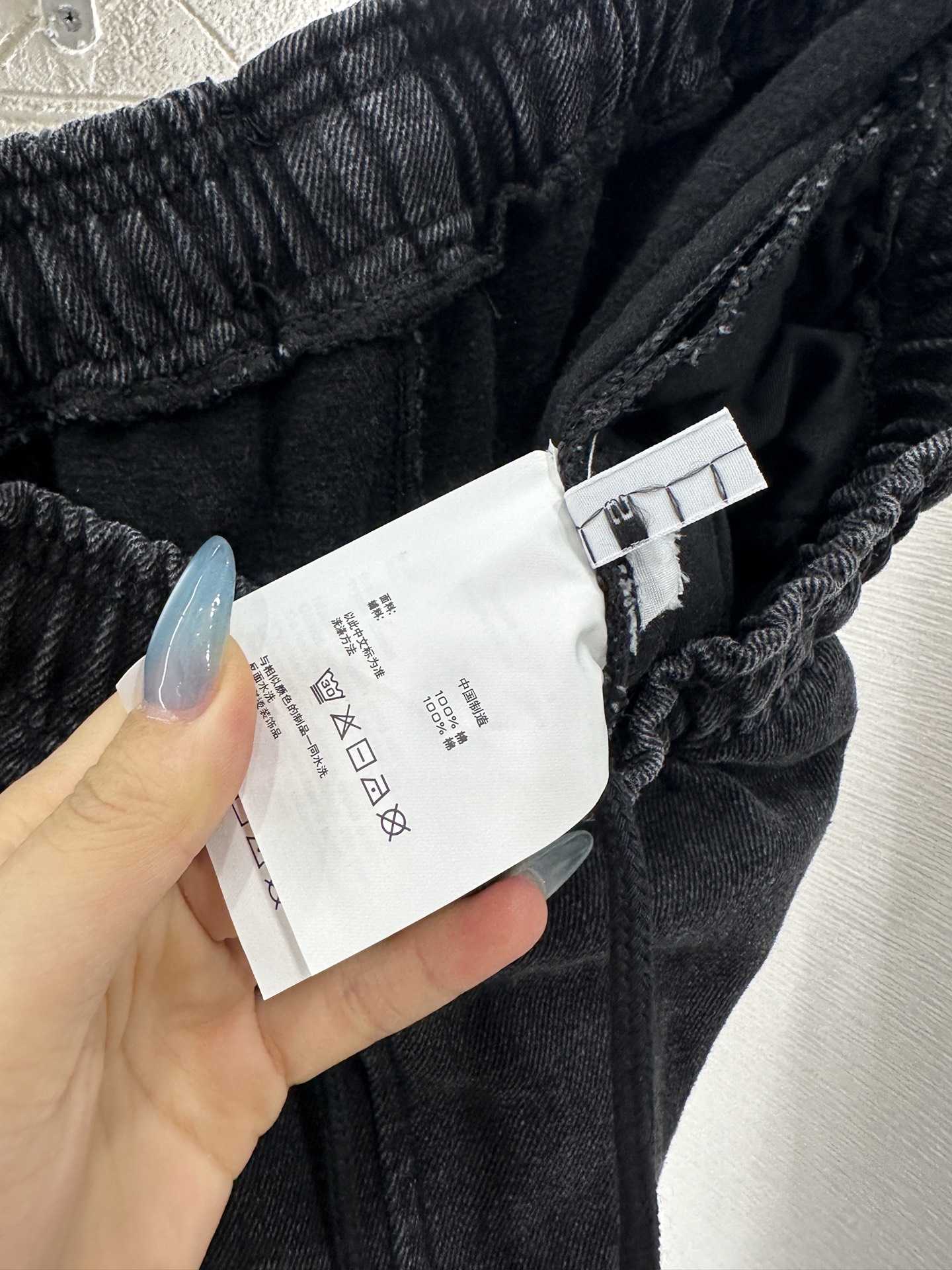 ♥Alexander wan*♥2025新品上架 磨绒抽绳弯刀长裤定制YB斜纹全棉材质，质感舒适，挺括有