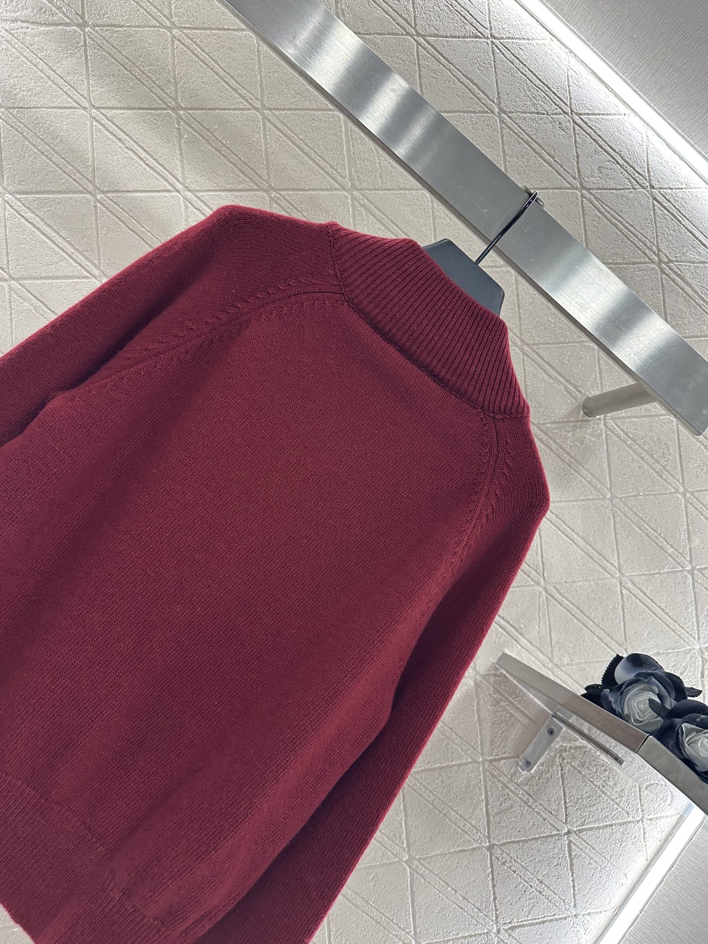 ♥Miumi*♥2025新品上架 拉链针织外套定制YB羊毛纱线织造，质感高级，舒适柔软，拉链针织外套剪裁