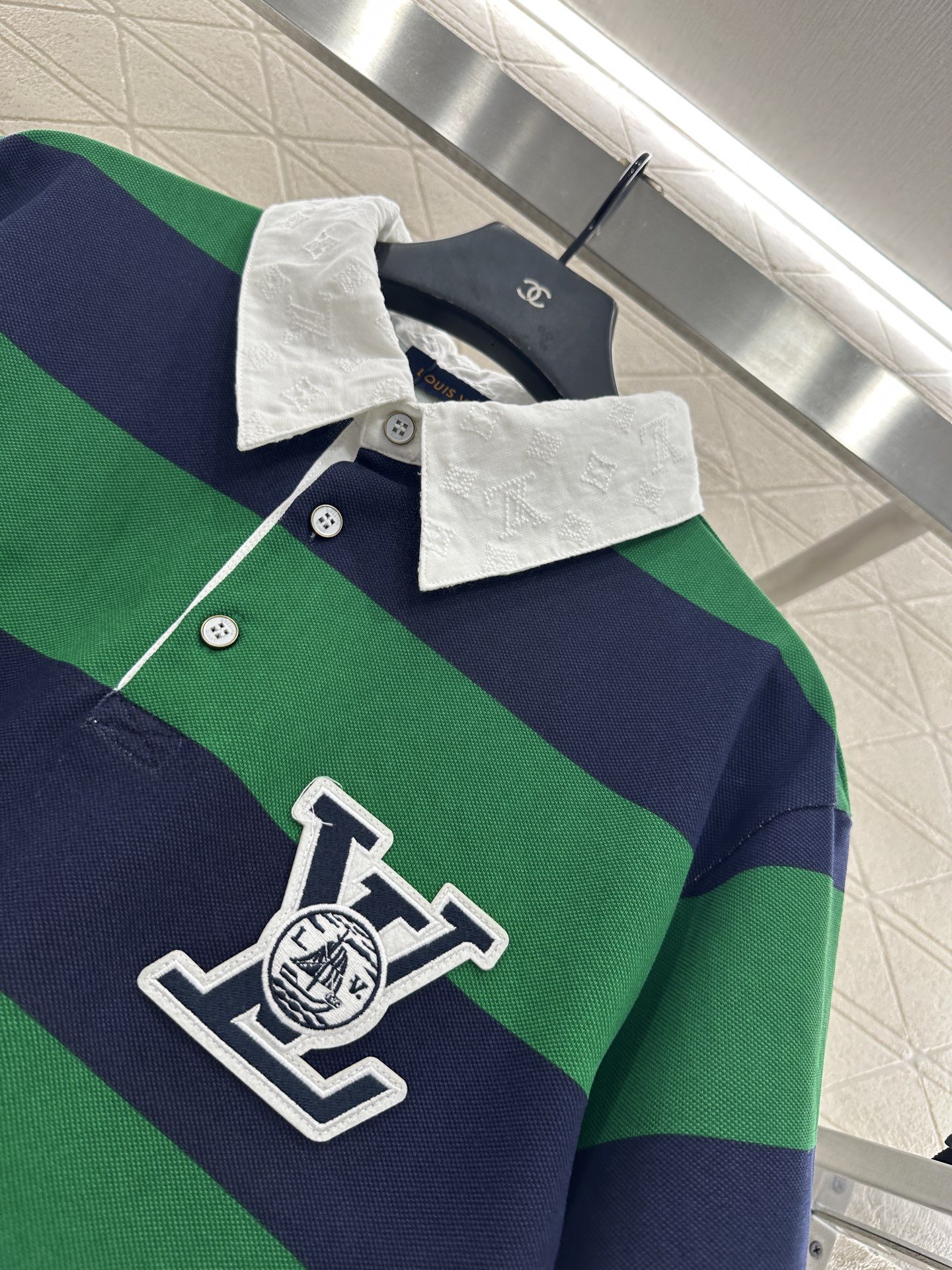 ♥Louis vuitto*♥2025新品上架 𝑝𝑜𝑙𝑜条纹短袖定制YB朱地全棉织造，弹力舒适，质感十足