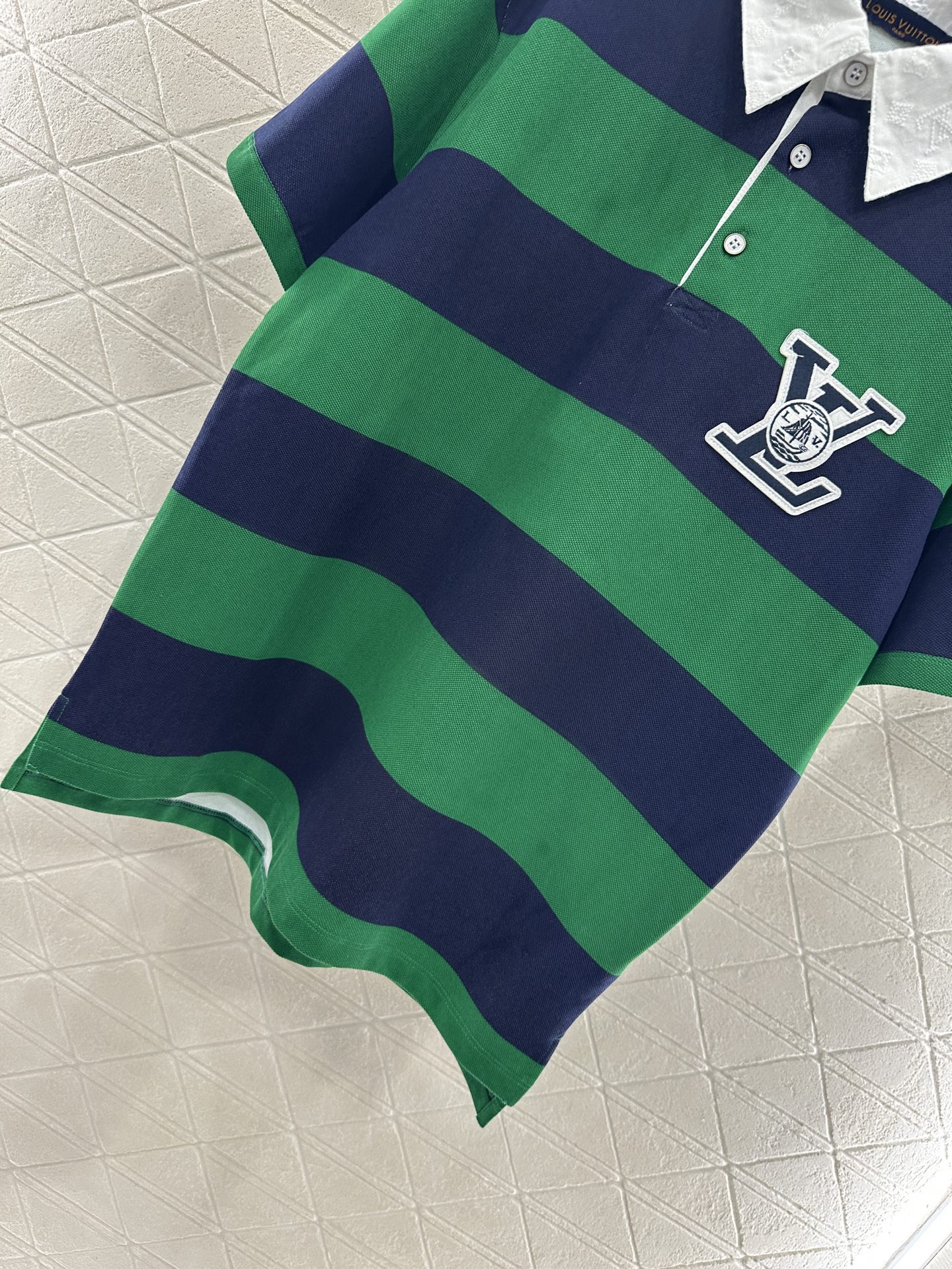 ♥Louis vuitto*♥2025新品上架 𝑝𝑜𝑙𝑜条纹短袖定制YB朱地全棉织造，弹力舒适，质感十足