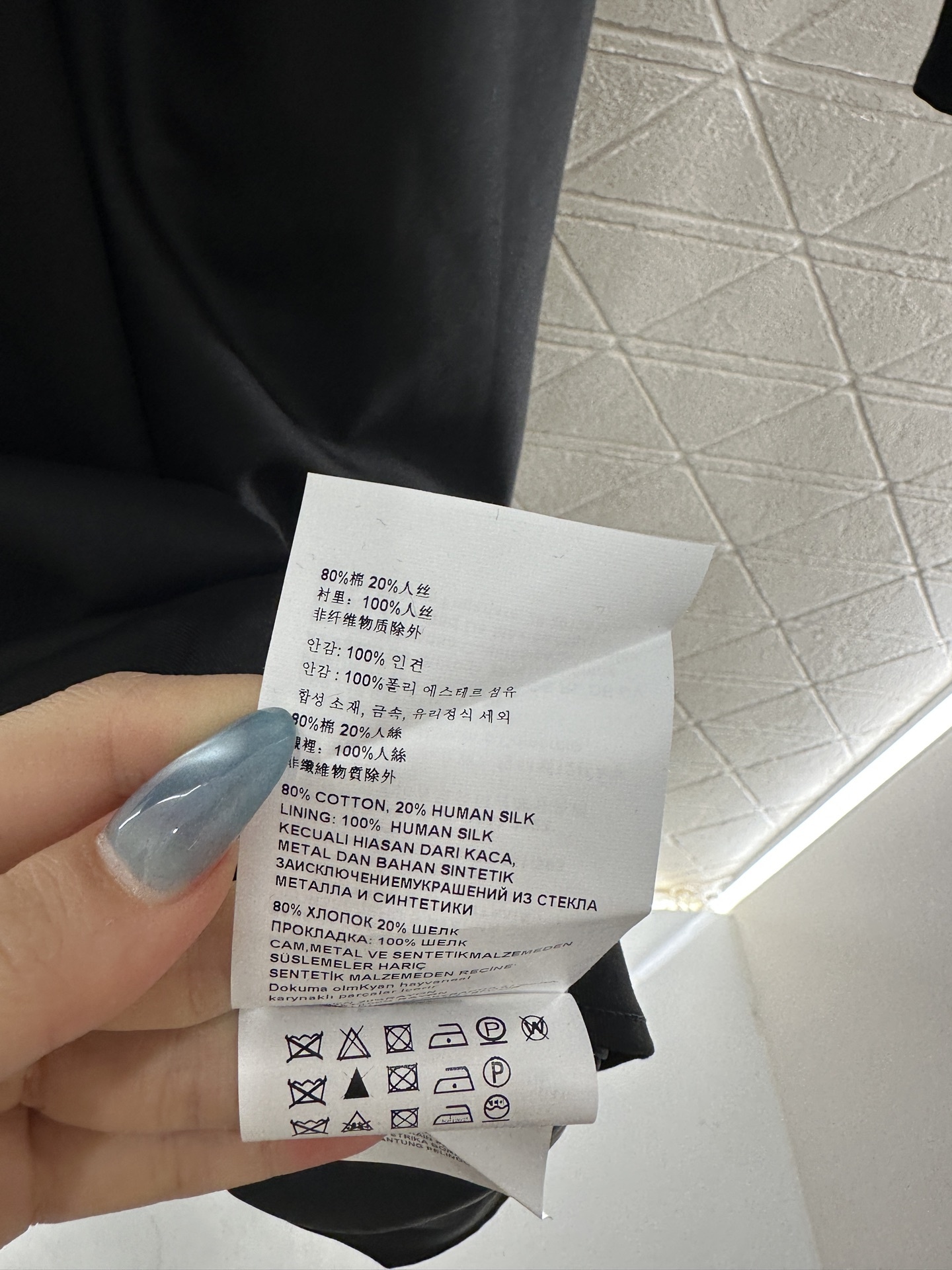 ♥Prad*♥2025新品上架 翻领腰带连衣裙定制YB进口人丝材质,质感透气,垂顺舒适,翻领连衣裙版型,