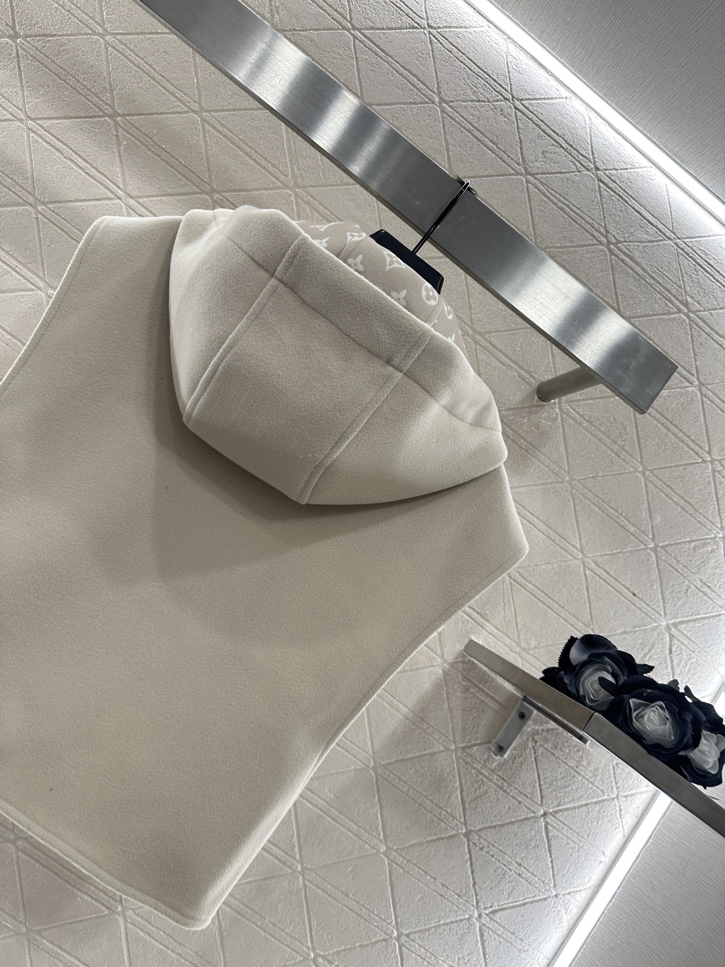 ♥Louis Vuitto*♥2025新品上架 连帽印花毛呢坎肩马甲定制YB进口羊毛呢材质，工艺印花处理