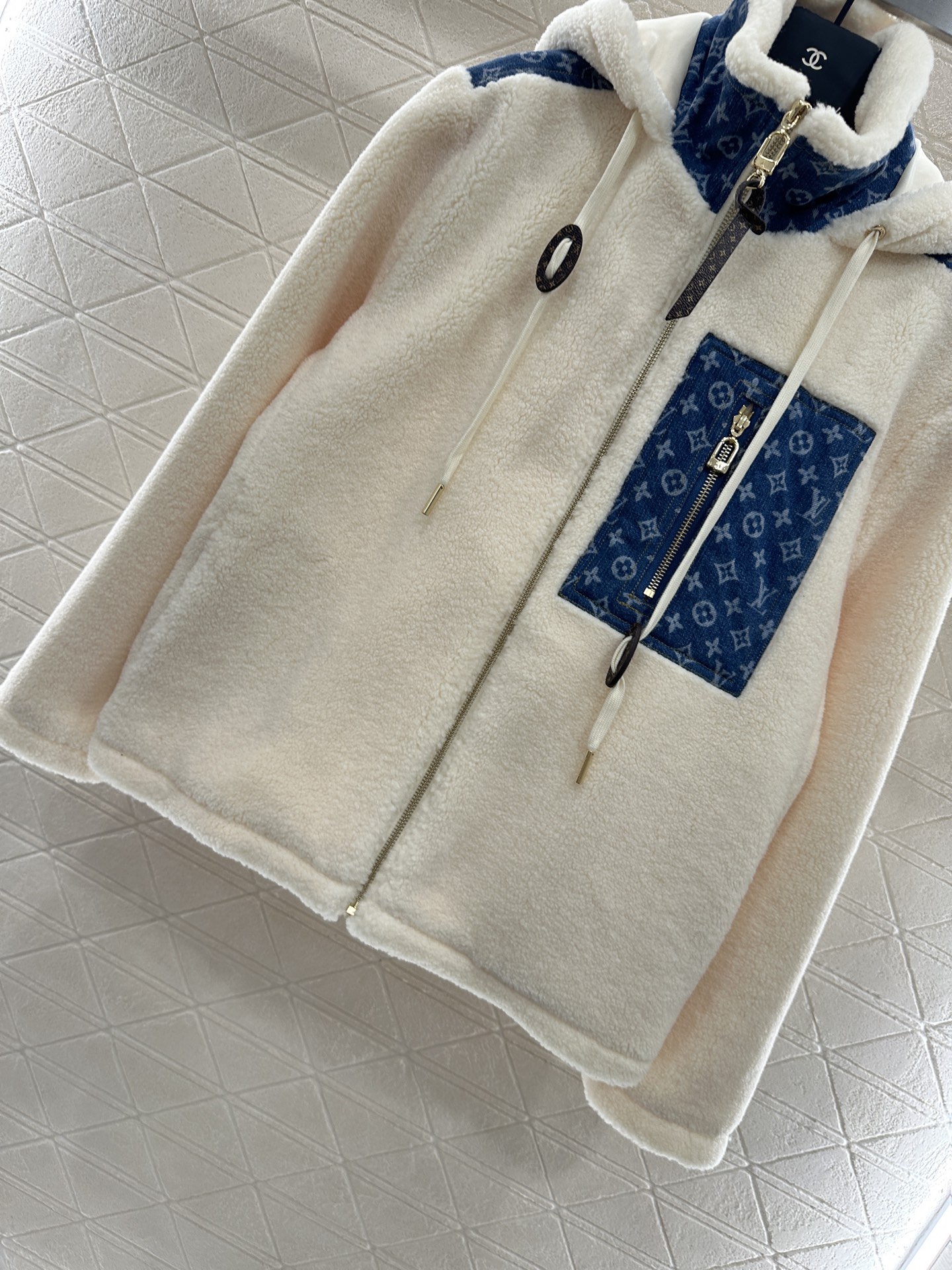 ♥Louis vuitto*♥2025新品上架 连帽泰迪羊羔外套定制YB泰迪羊羔绒➕提花牛仔材质，毛量充