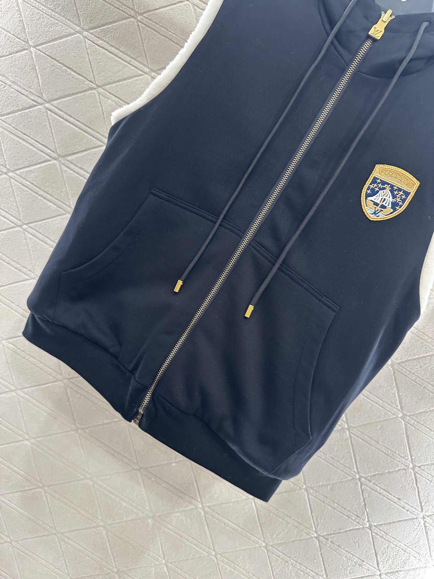 ♥Louis vuitto*♥2025新品上架 两面穿泰迪马甲定制YB进口棉毛材质，毛量充足，防风御寒，