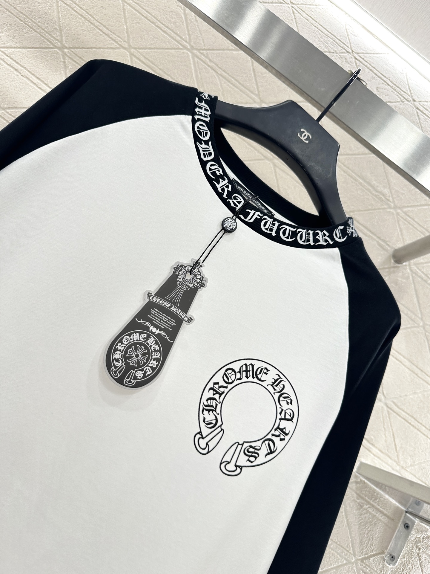 ♥Chrome hear*♥2025新品上架 字母印花撞色插肩长袖上衣定制YB斜纹全棉材质，质感舒适，弹