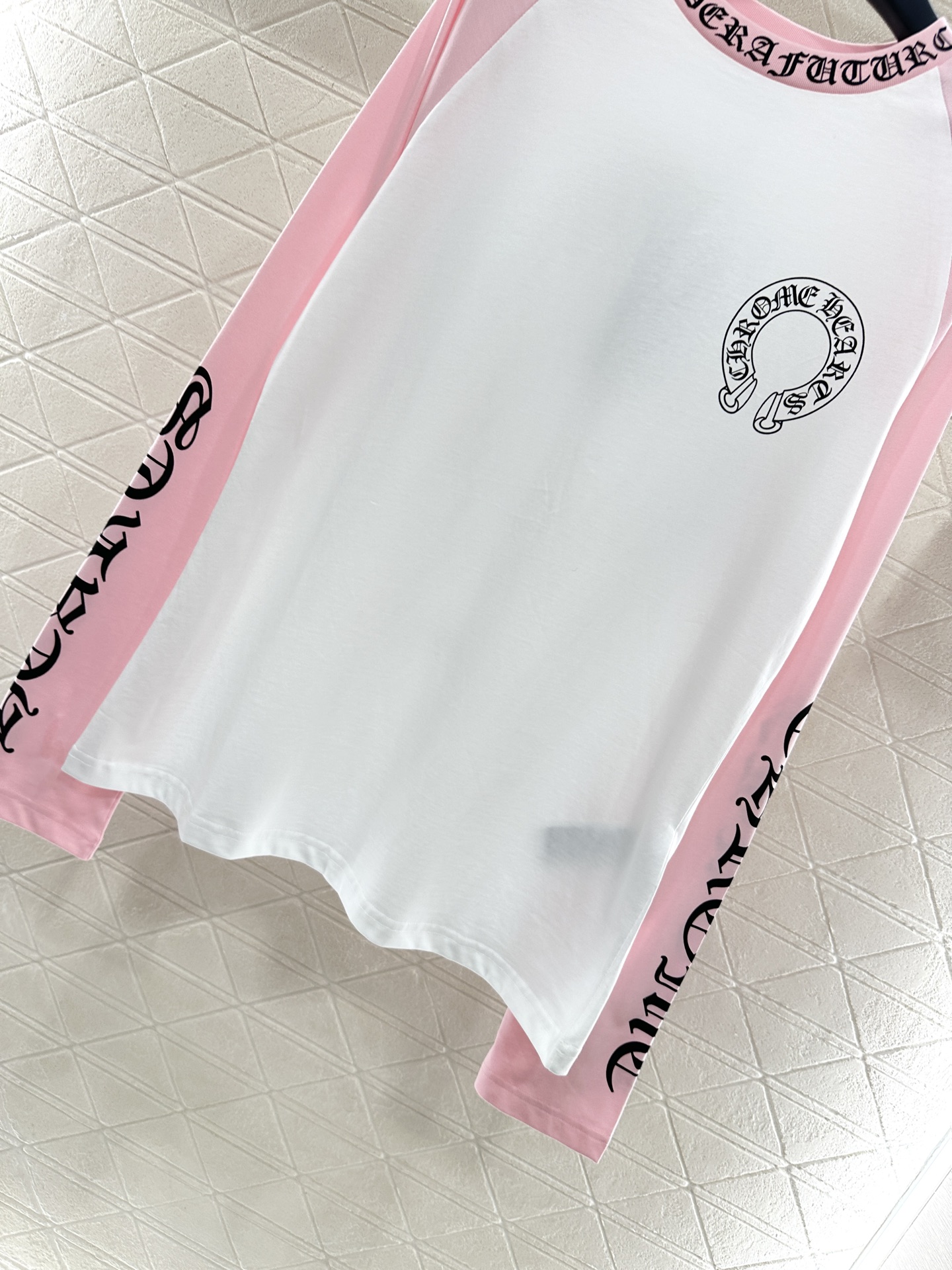 ♥Chrome hear*♥2025新品上架 字母印花撞色插肩长袖上衣定制YB斜纹全棉材质，质感舒适，弹