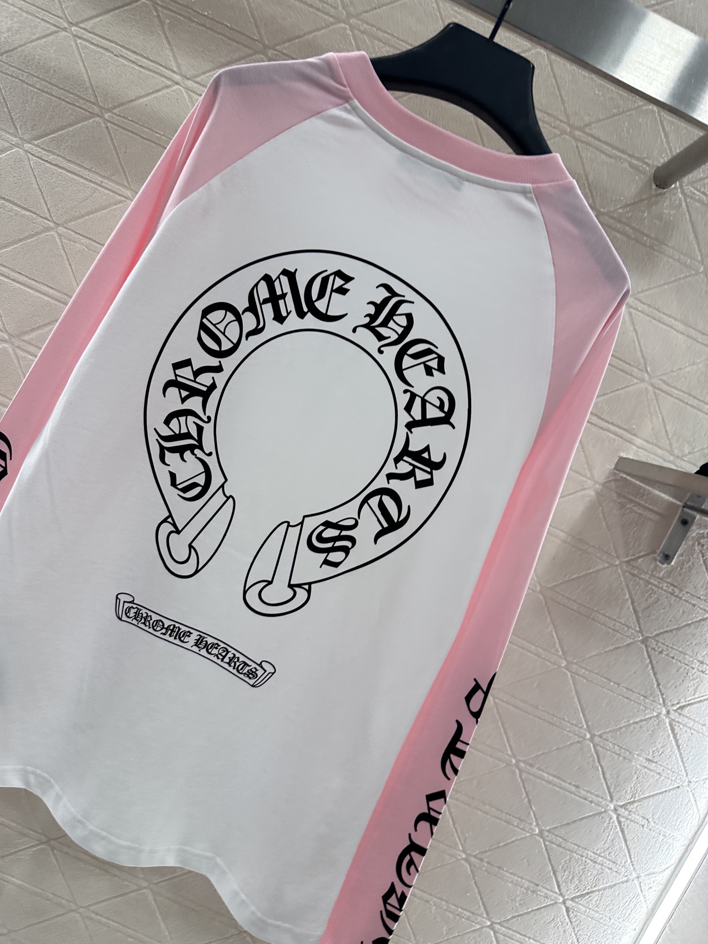 ♥Chrome hear*♥2025新品上架 字母印花撞色插肩长袖上衣定制YB斜纹全棉材质，质感舒适，弹