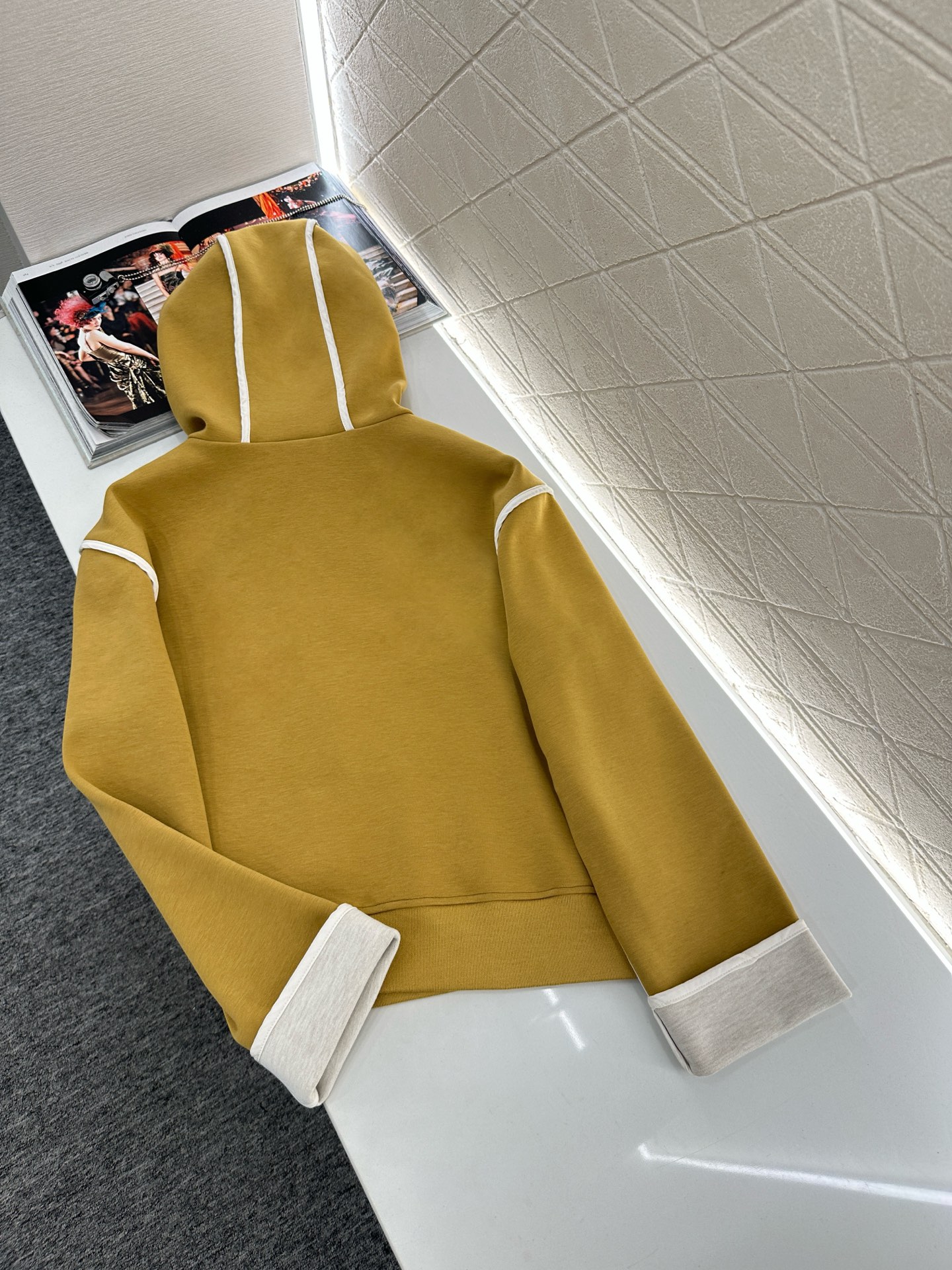 ♥Louis vuitto*♥2025新品上架 连帽提花外套长裤套装定制YB进口棉纶混纺材质，复合工艺处