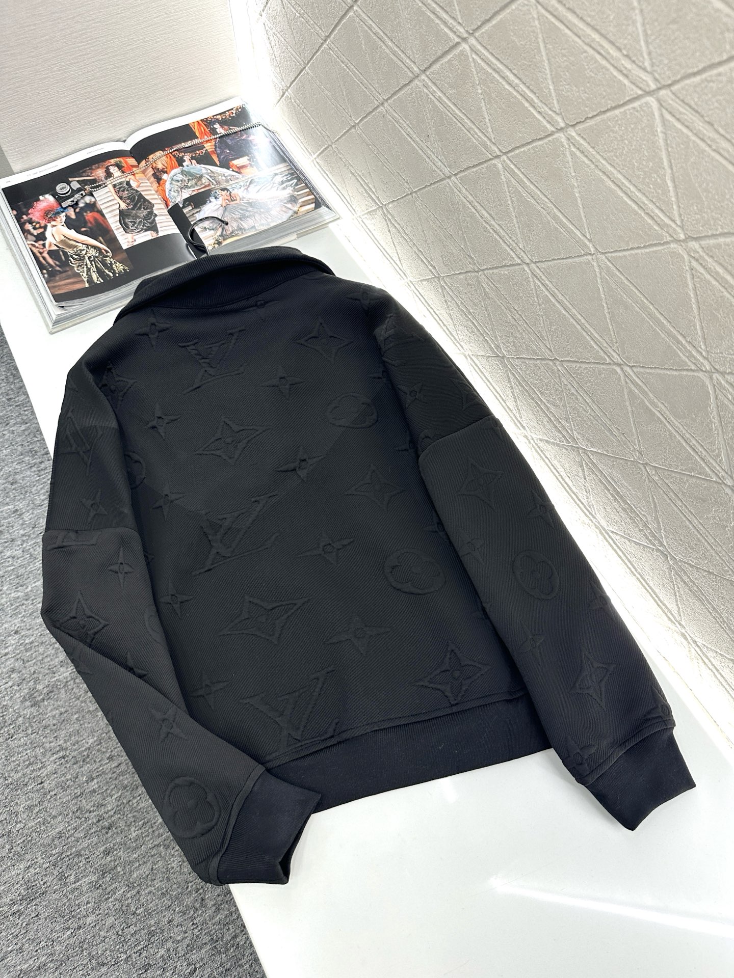 ♥Louis vuitto*♥2025新品上架 压花半开襟卫衣定制YB进口压花材质，柔软亲肤，穿搭时髦，