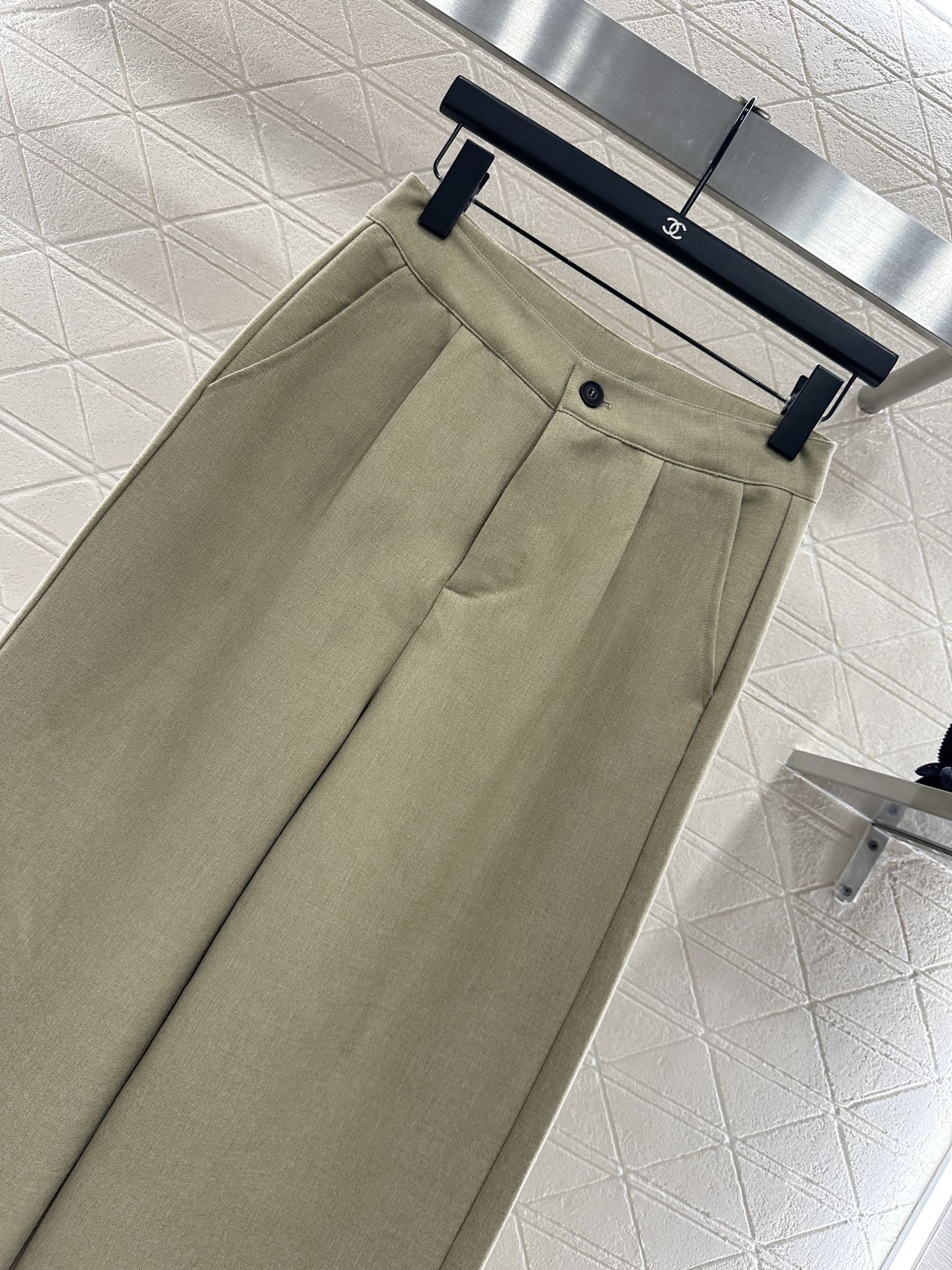 ♥Dio*♥2025新品上架 翻领拼皮外套长裤套装定制YB进口棉纶材质，质感高级，挺括有型，翻领外套搭配