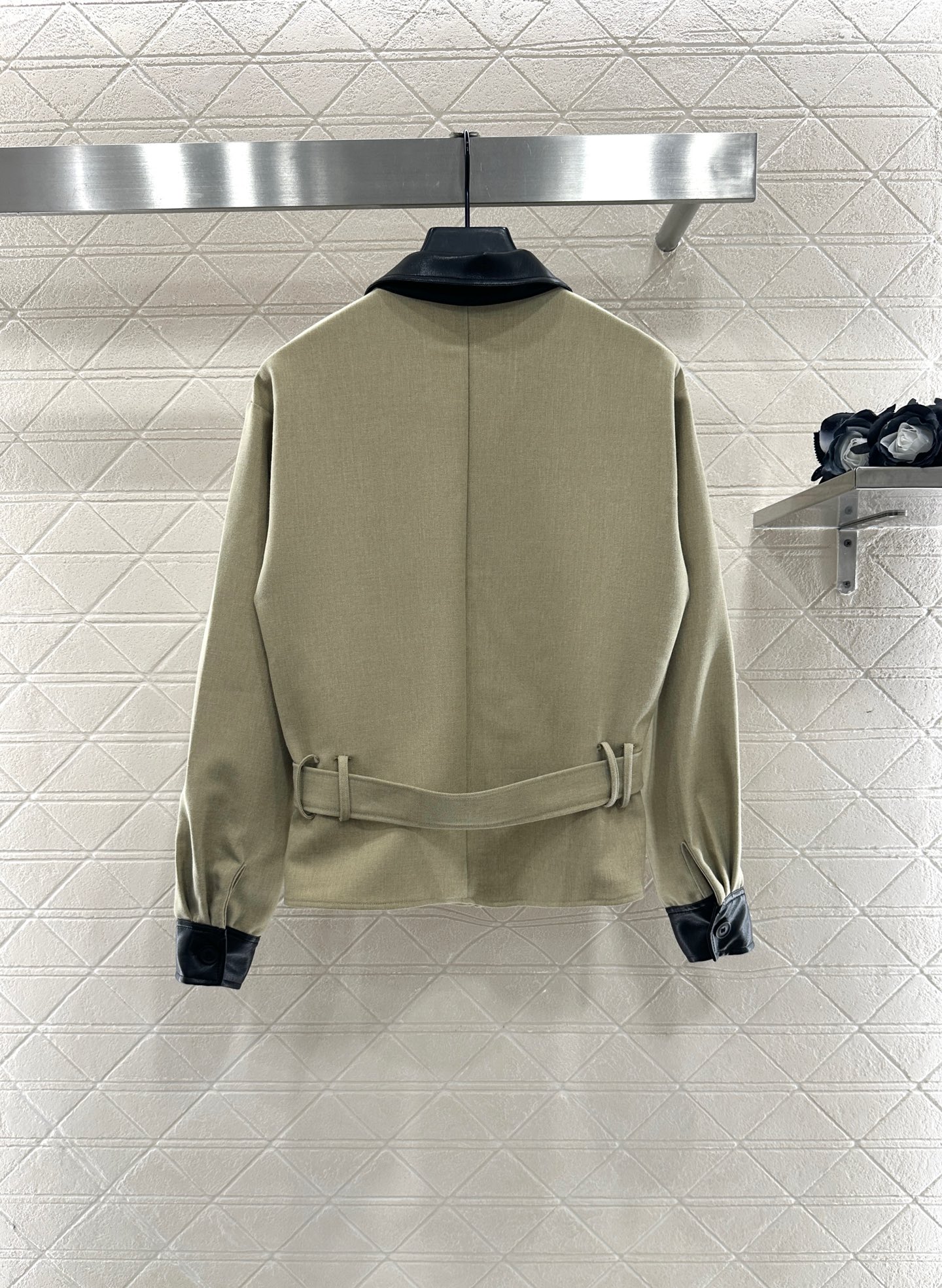 ♥Dio*♥2025新品上架 翻领拼皮外套长裤套装定制YB进口棉纶材质，质感高级，挺括有型，翻领外套搭配