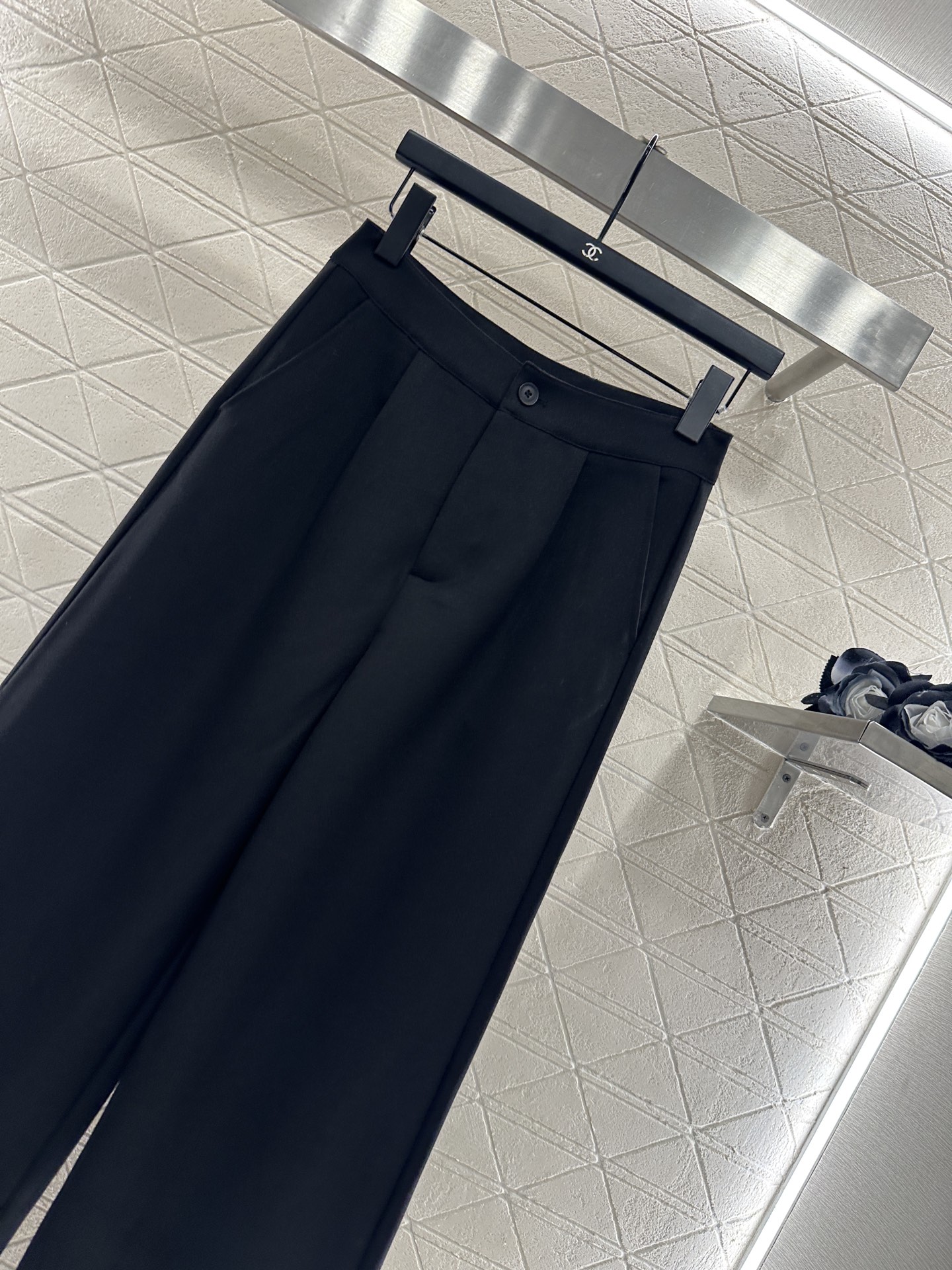 ♥Dio*♥2025新品上架 翻领拼皮外套长裤套装定制YB进口棉纶材质，质感高级，挺括有型，翻领外套搭配