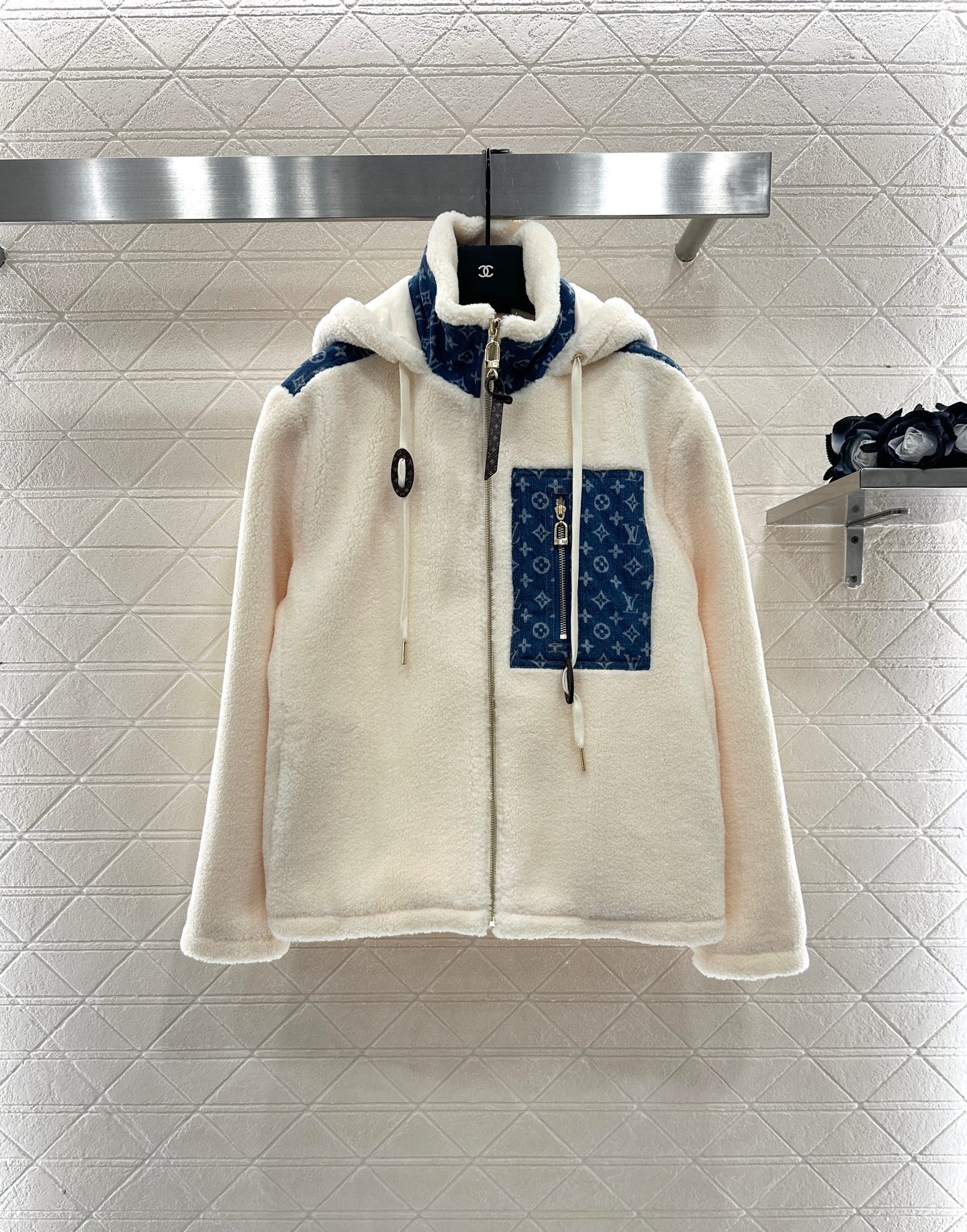 ♥Louis vuitto*♥2025新品上架 连帽泰迪羊羔外套定制YB泰迪羊羔绒➕提花牛仔材质，毛量充