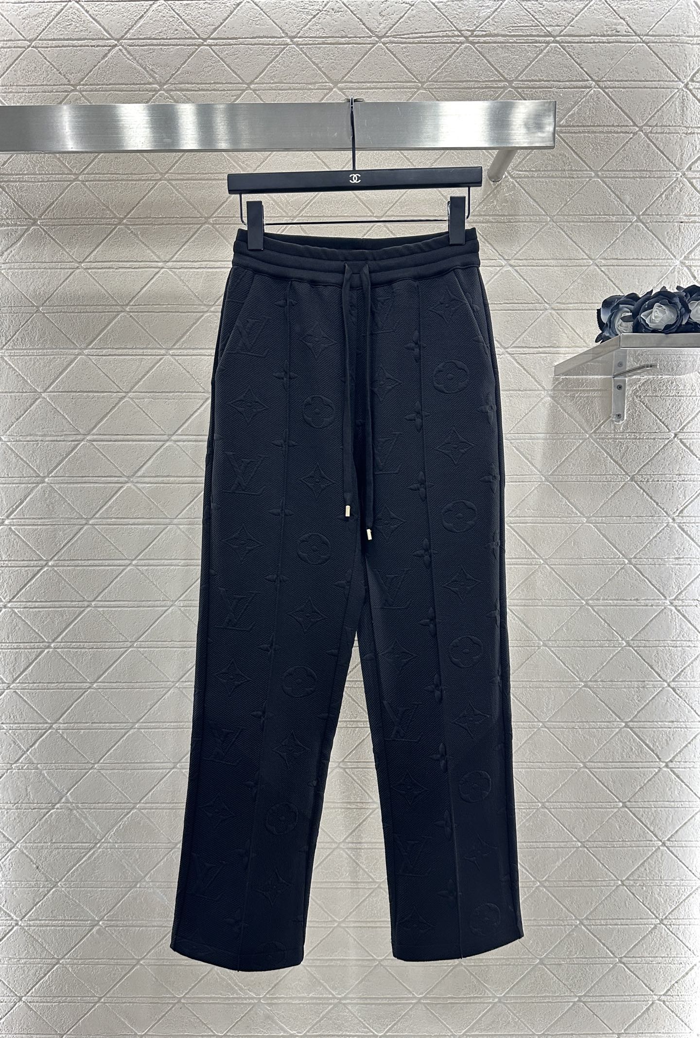 ♥Louis vuitto*♥2025新品上架 压花连帽收腰外套长裤套装定制YB进口压花材质，舒适亲肤，