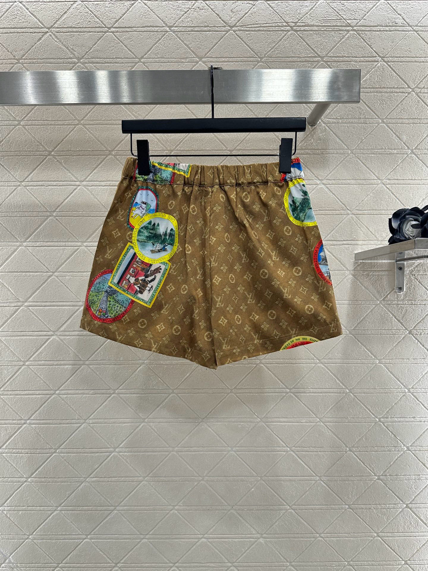 ♥Louis Vuitto*♥ 2025新品上架 活性满印睡衣短裤套装定制YB进口斜纹稠材质，亲肤舒适，