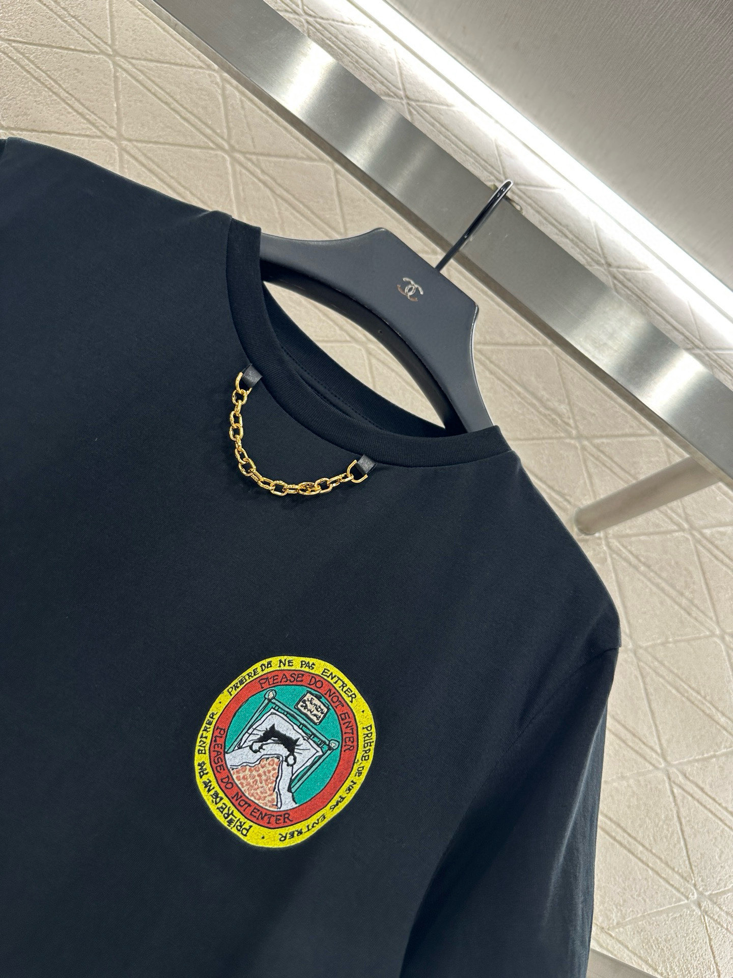 ♥Louis Vuitto*♥2025新品上架 链条圆领印花𝑇𝑒𝑒定制YB斜纹全棉材质，透气舒适，质感十