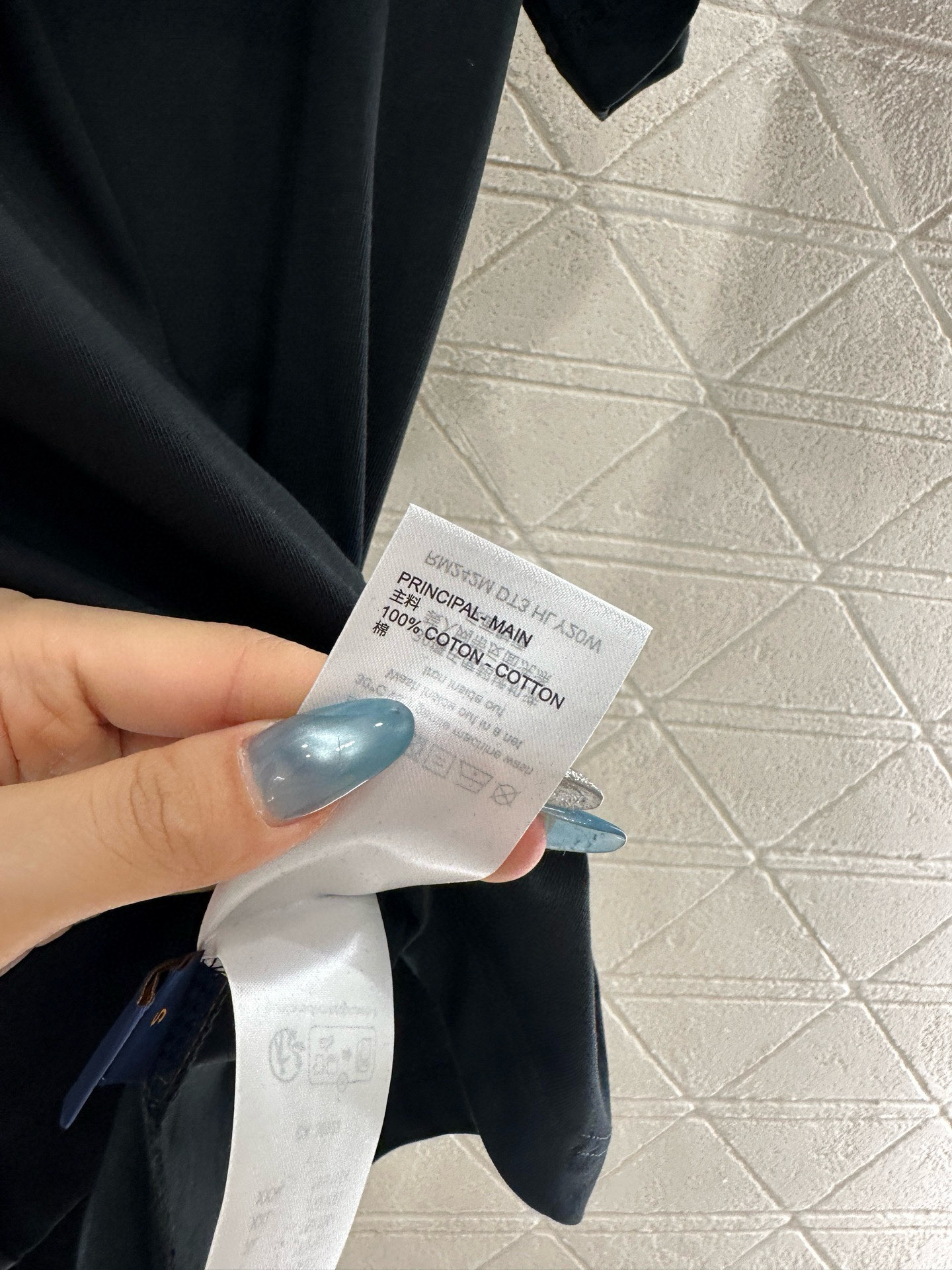 ♥Louis Vuitto*♥2025新品上架 链条圆领印花𝑇𝑒𝑒定制YB斜纹全棉材质，透气舒适，质感十