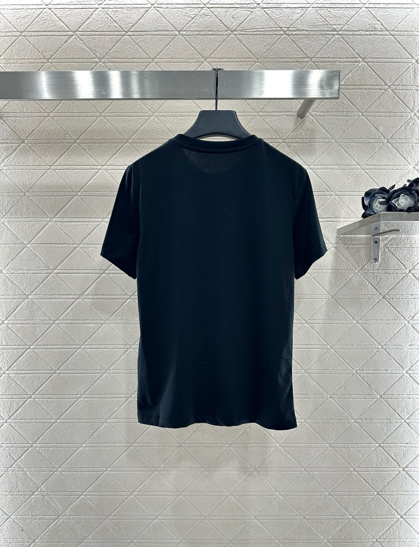 ♥Louis Vuitto*♥2025新品上架 链条圆领印花𝑇𝑒𝑒定制YB斜纹全棉材质，透气舒适，质感十