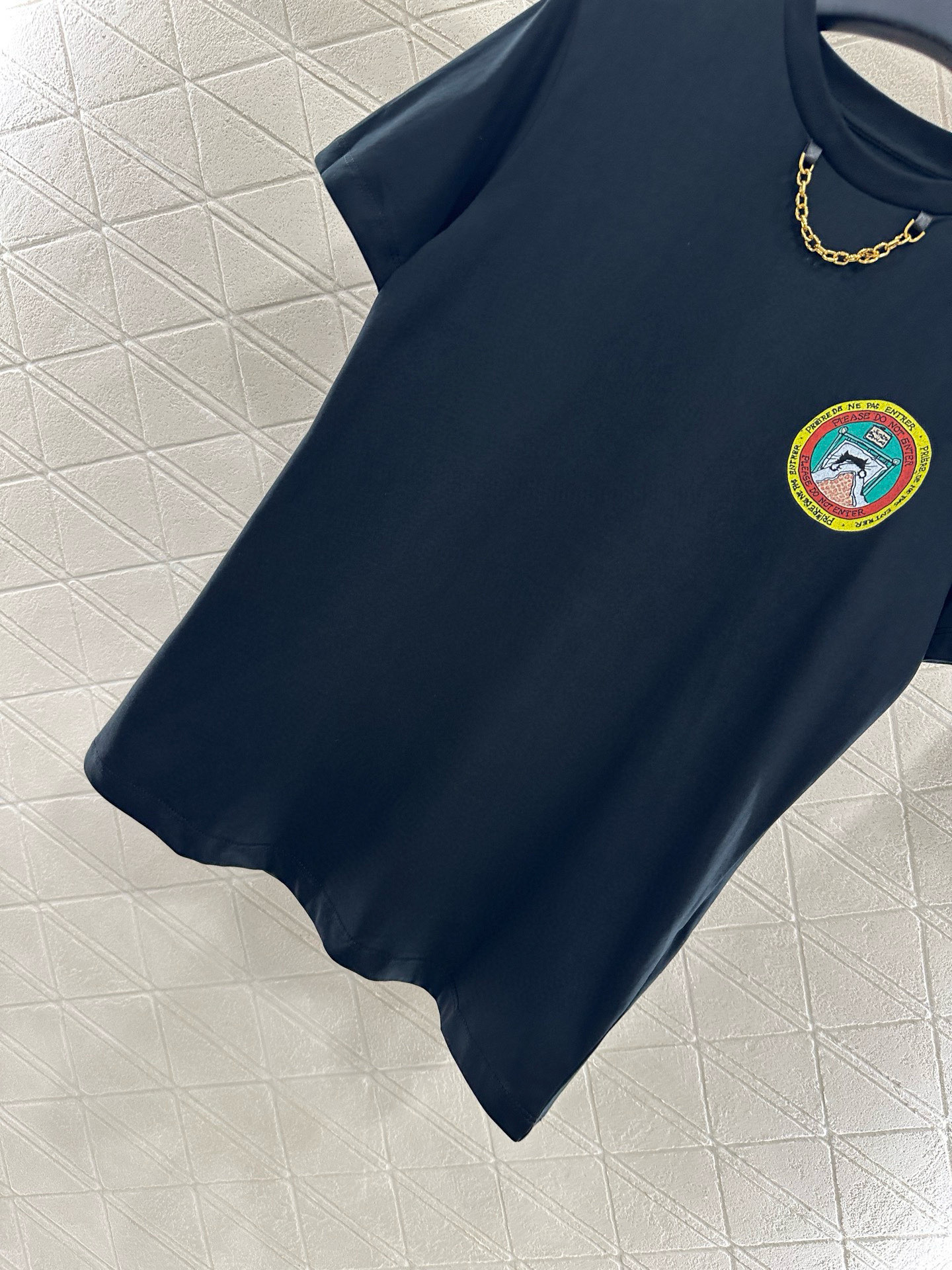 ♥Louis Vuitto*♥2025新品上架 链条圆领印花𝑇𝑒𝑒定制YB斜纹全棉材质，透气舒适，质感十