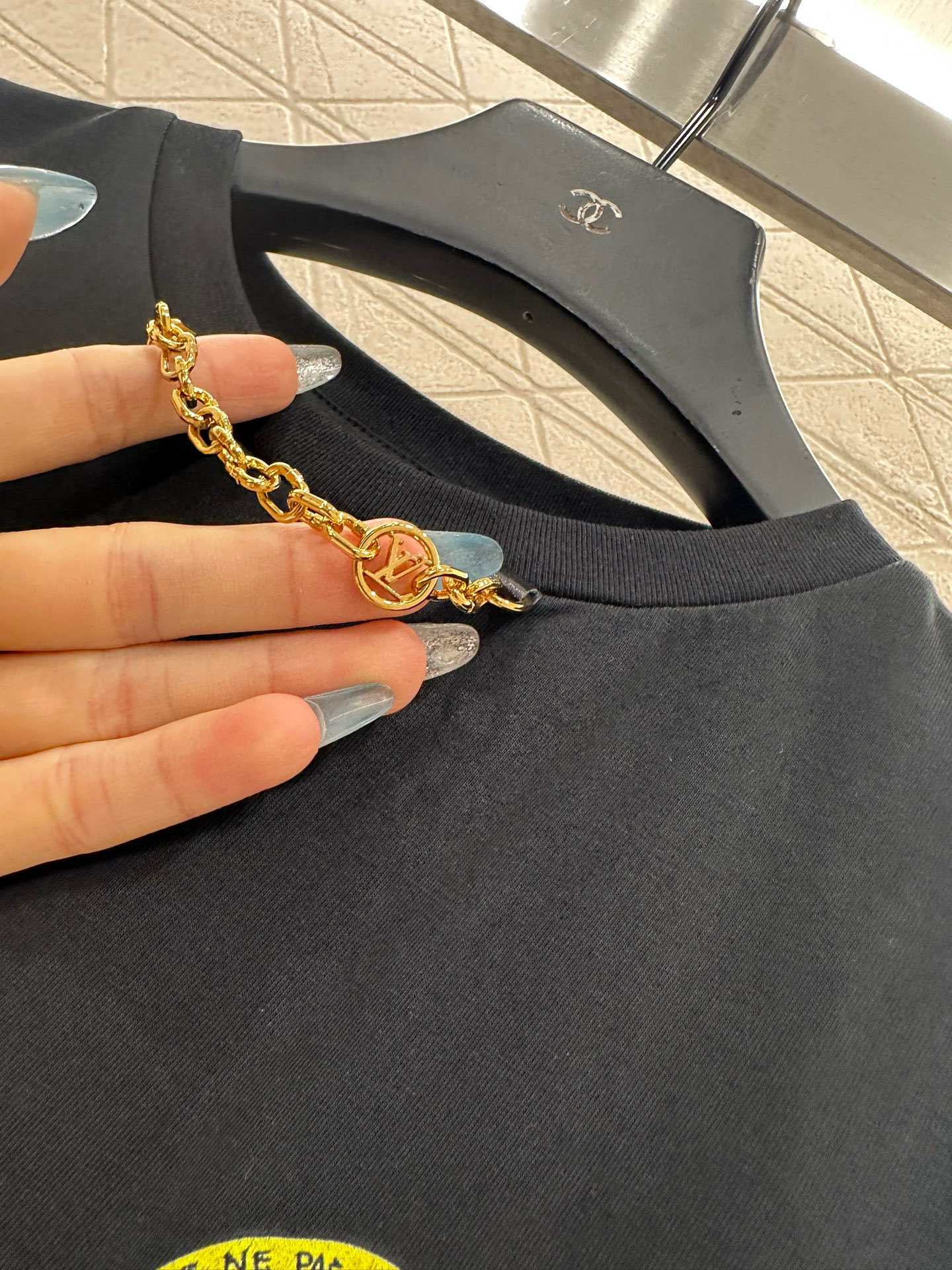 ♥Louis Vuitto*♥2025新品上架 链条圆领印花𝑇𝑒𝑒定制YB斜纹全棉材质，透气舒适，质感十