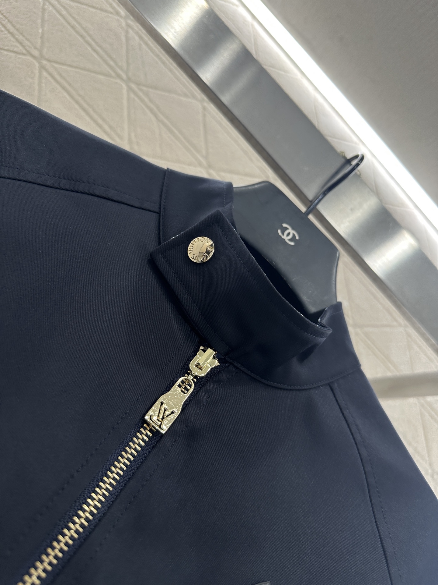 ♥Louis vuitto*♥2025新品上架 两面穿飞行夹克外套定制YB进口防风尼龙材质，质感光泽，垂