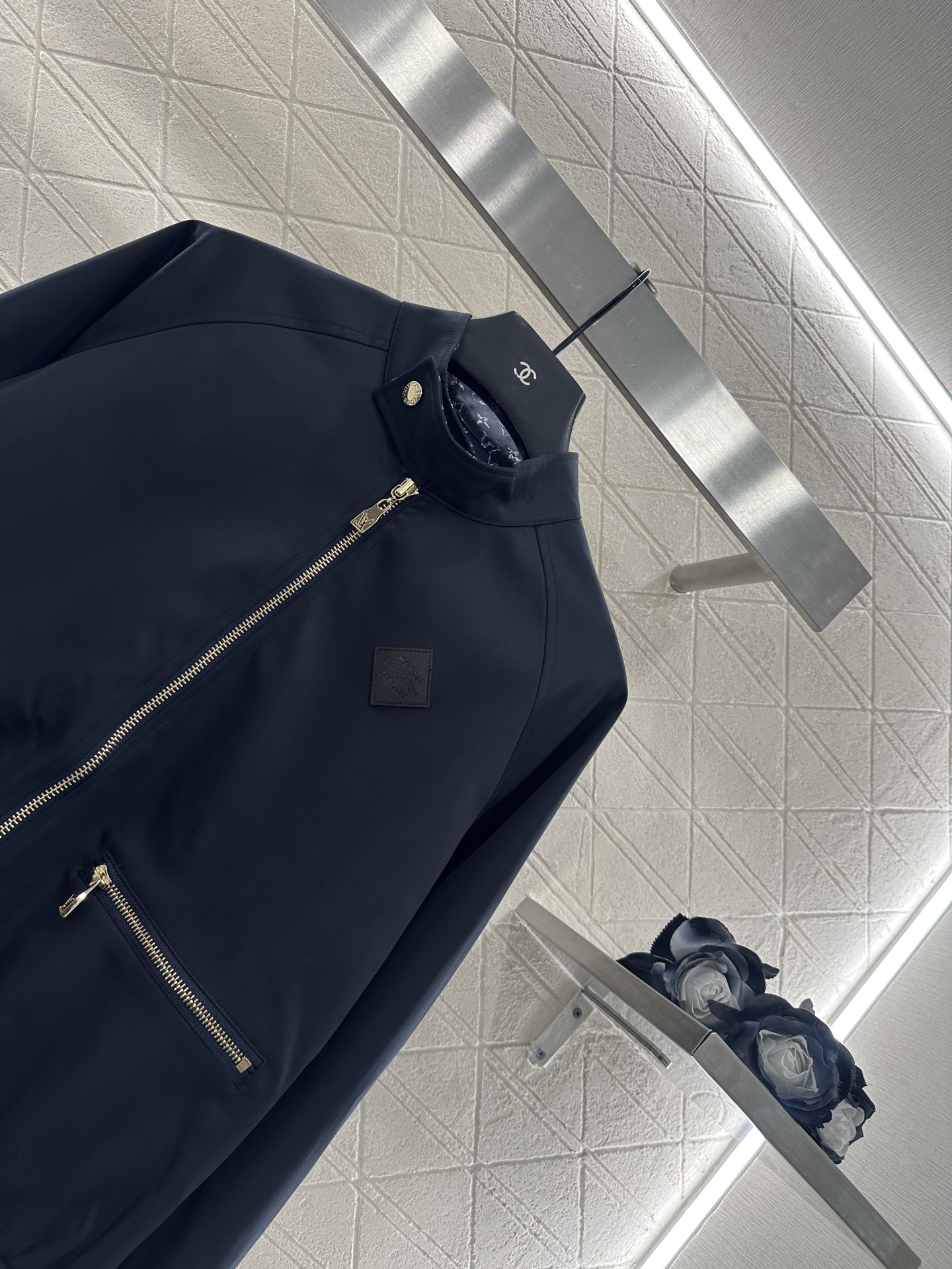 ♥Louis vuitto*♥2025新品上架 两面穿飞行夹克外套定制YB进口防风尼龙材质，质感光泽，垂