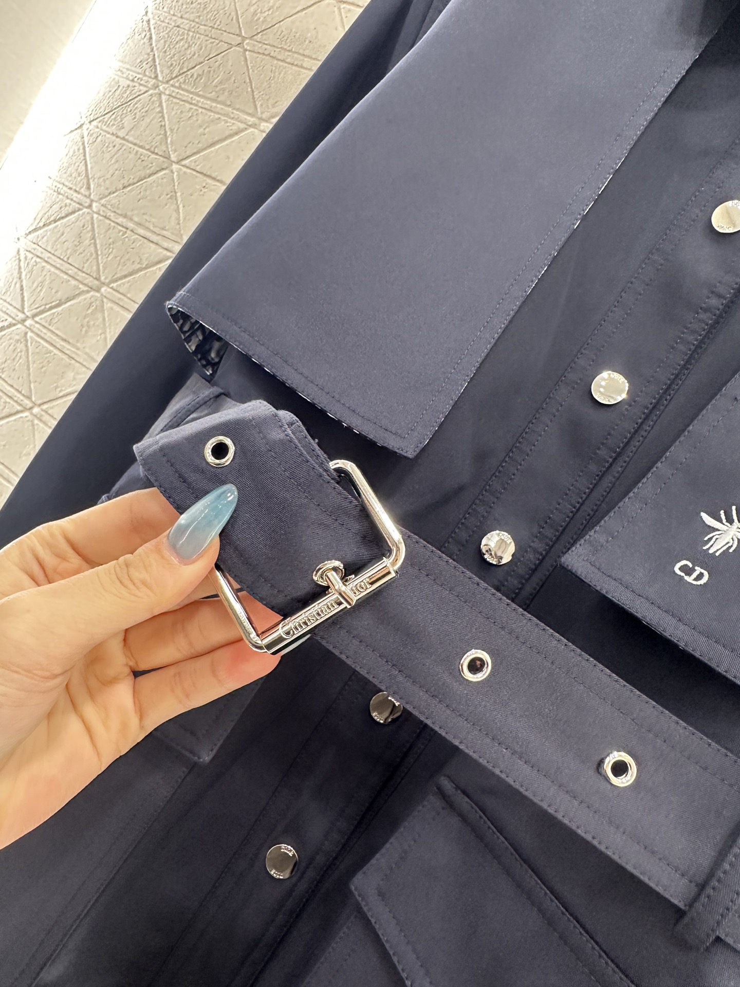 ♥Dio*♥2025新品上架 翻领腰带中长款风衣外套定制YB进口风衣材质，工艺处理，挺括有型，质感高级，