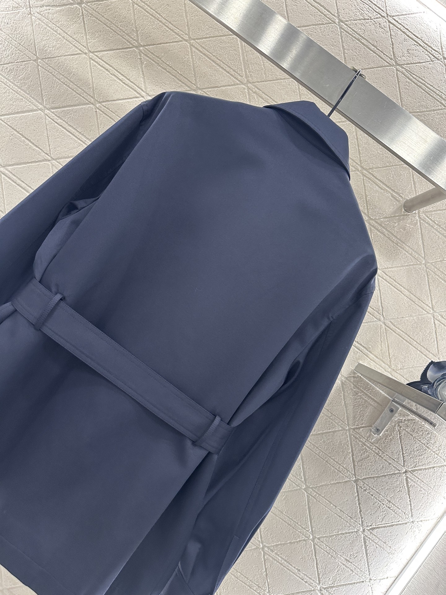 ♥Dio*♥2025新品上架 翻领腰带中长款风衣外套定制YB进口风衣材质，工艺处理，挺括有型，质感高级，