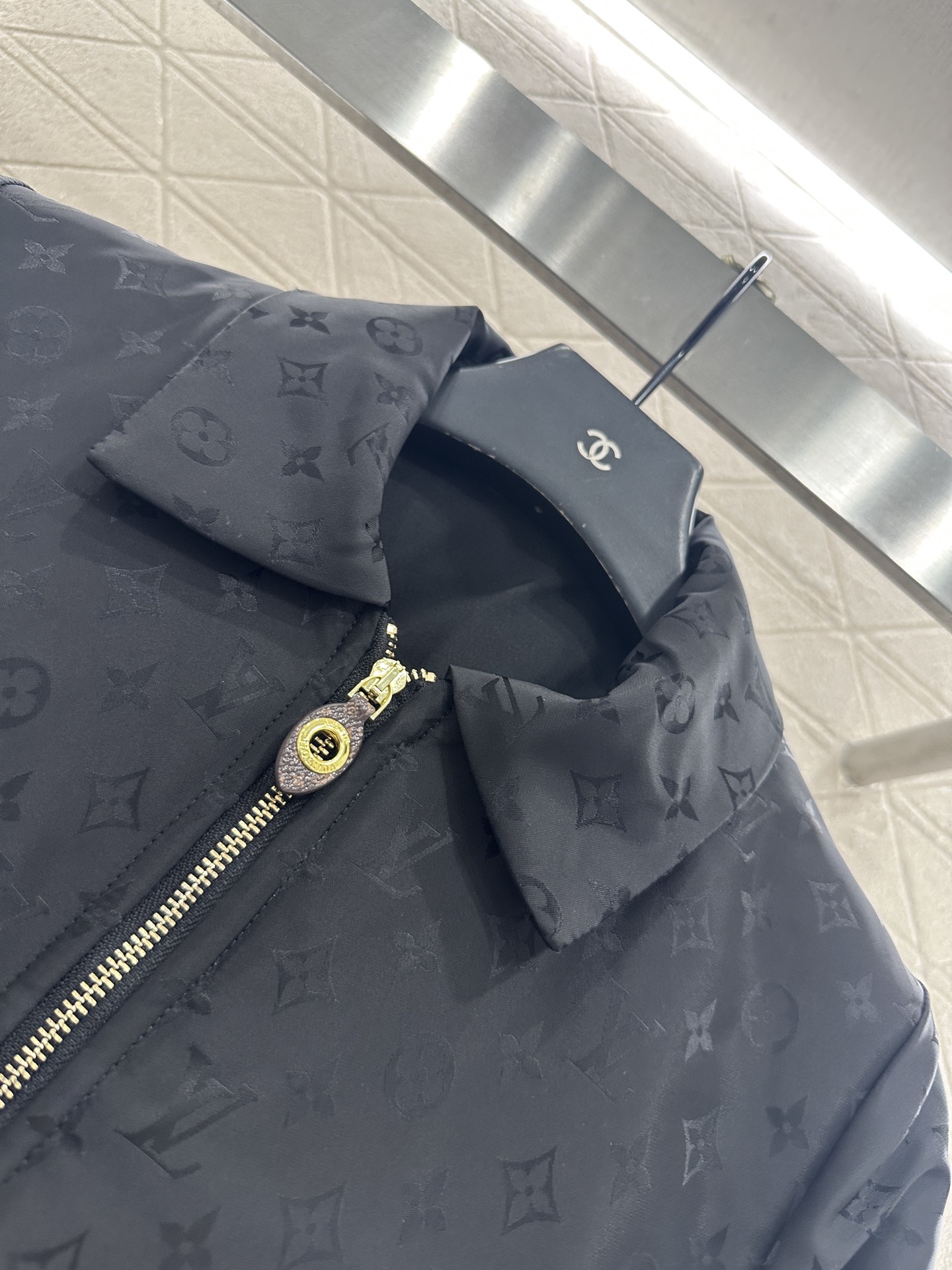 ♥Louis Vuitto*♥2025新品上架 翻领拉链皮毛拼接棉服定制YB防风防水提花尼龙材质，羽绒棉