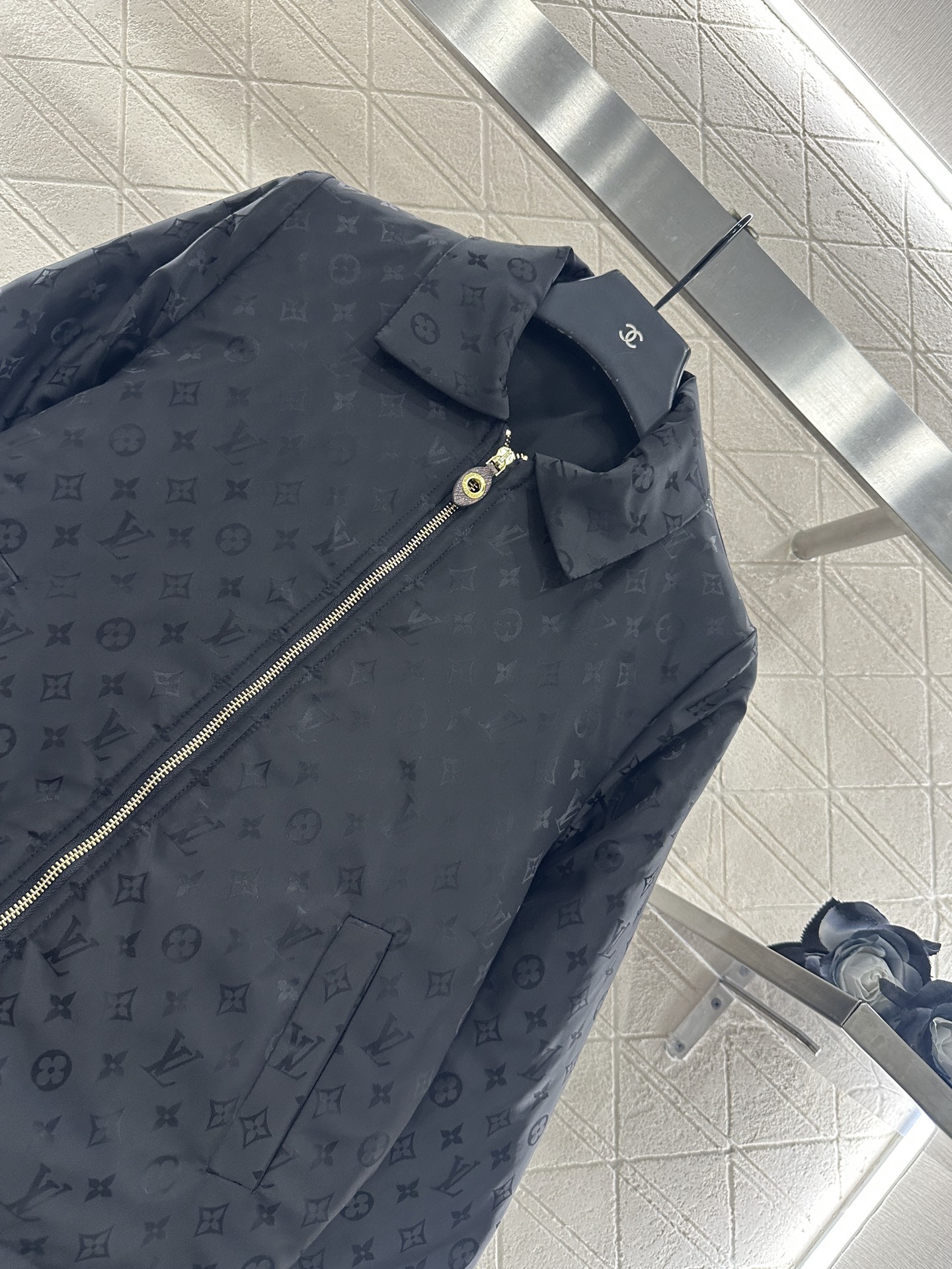 ♥Louis Vuitto*♥2025新品上架 翻领拉链皮毛拼接棉服定制YB防风防水提花尼龙材质，羽绒棉