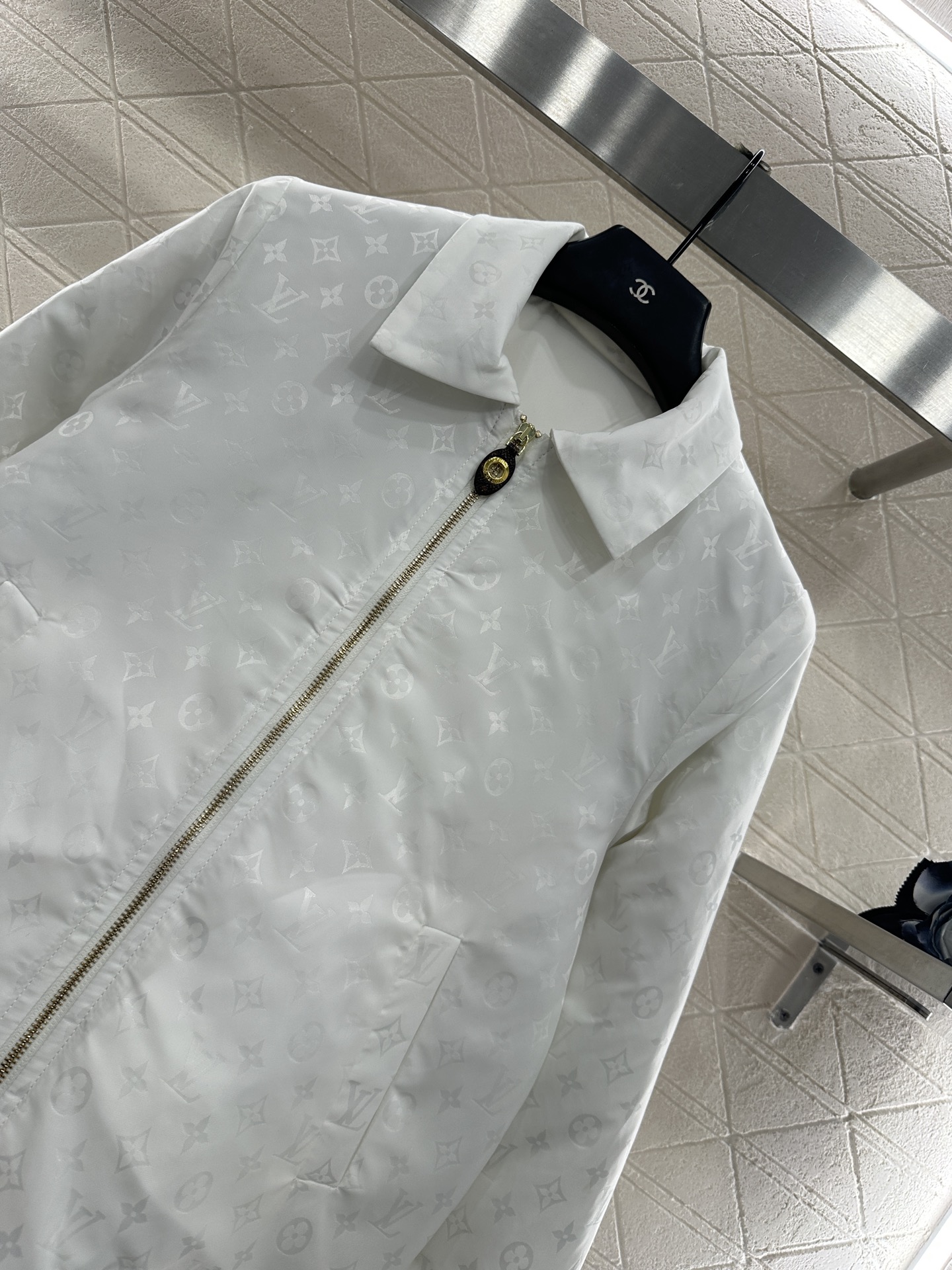 ♥Louis Vuitto*♥2025新品上架 翻领拉链皮毛拼接棉服定制YB防风防水提花尼龙材质，羽绒棉