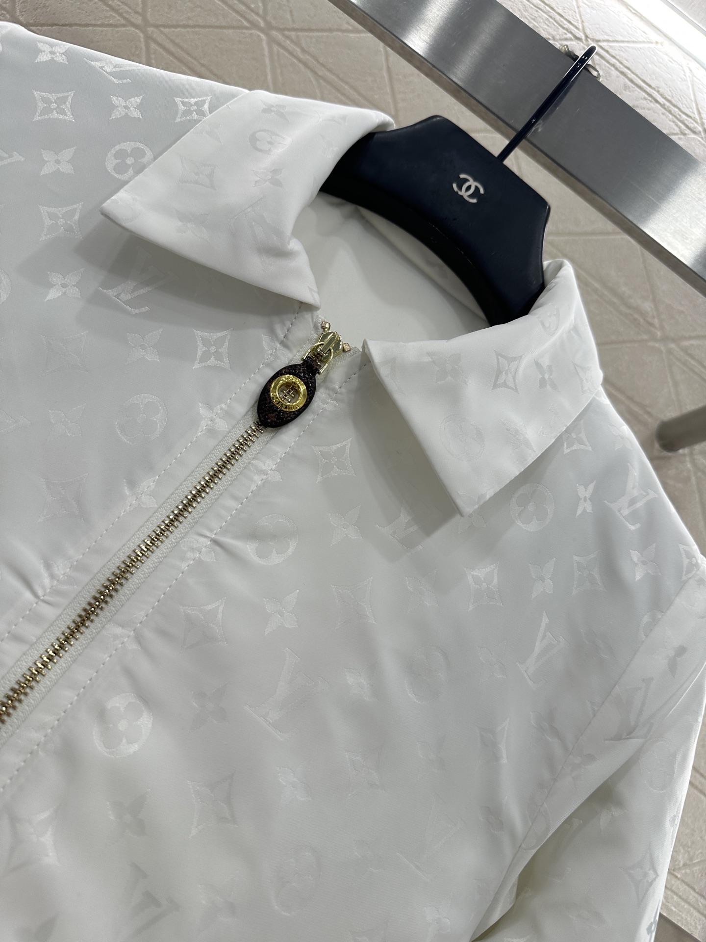 ♥Louis Vuitto*♥2025新品上架 翻领拉链皮毛拼接棉服定制YB防风防水提花尼龙材质，羽绒棉