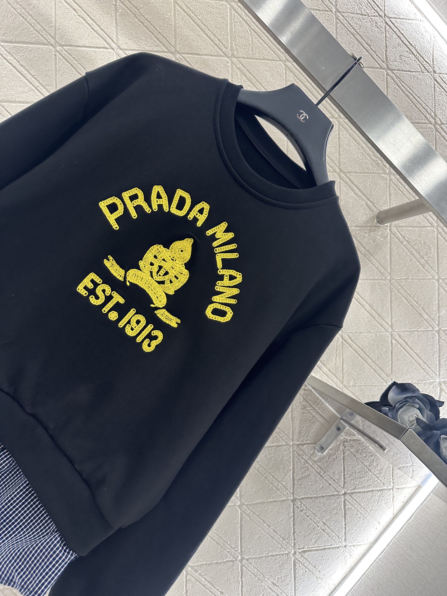 ♥Prad*♥2025新品上架 拼接格纹卫衣长裤套装定制YB斜纹全棉材质，质感细腻，舒适好穿，圆领卫衣长