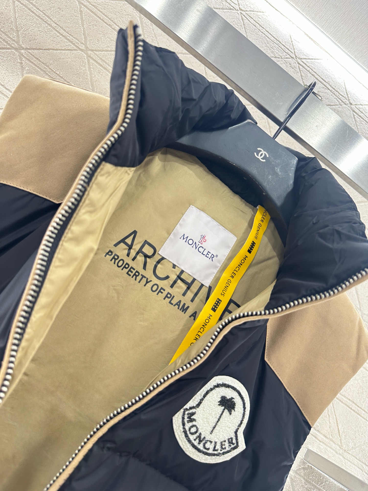 ♥Moncle*♥ 2025新品上架 立领撞色羽绒马甲定制YB防风防水尼龙材质，白鹅绒填充内里，整件轻盈