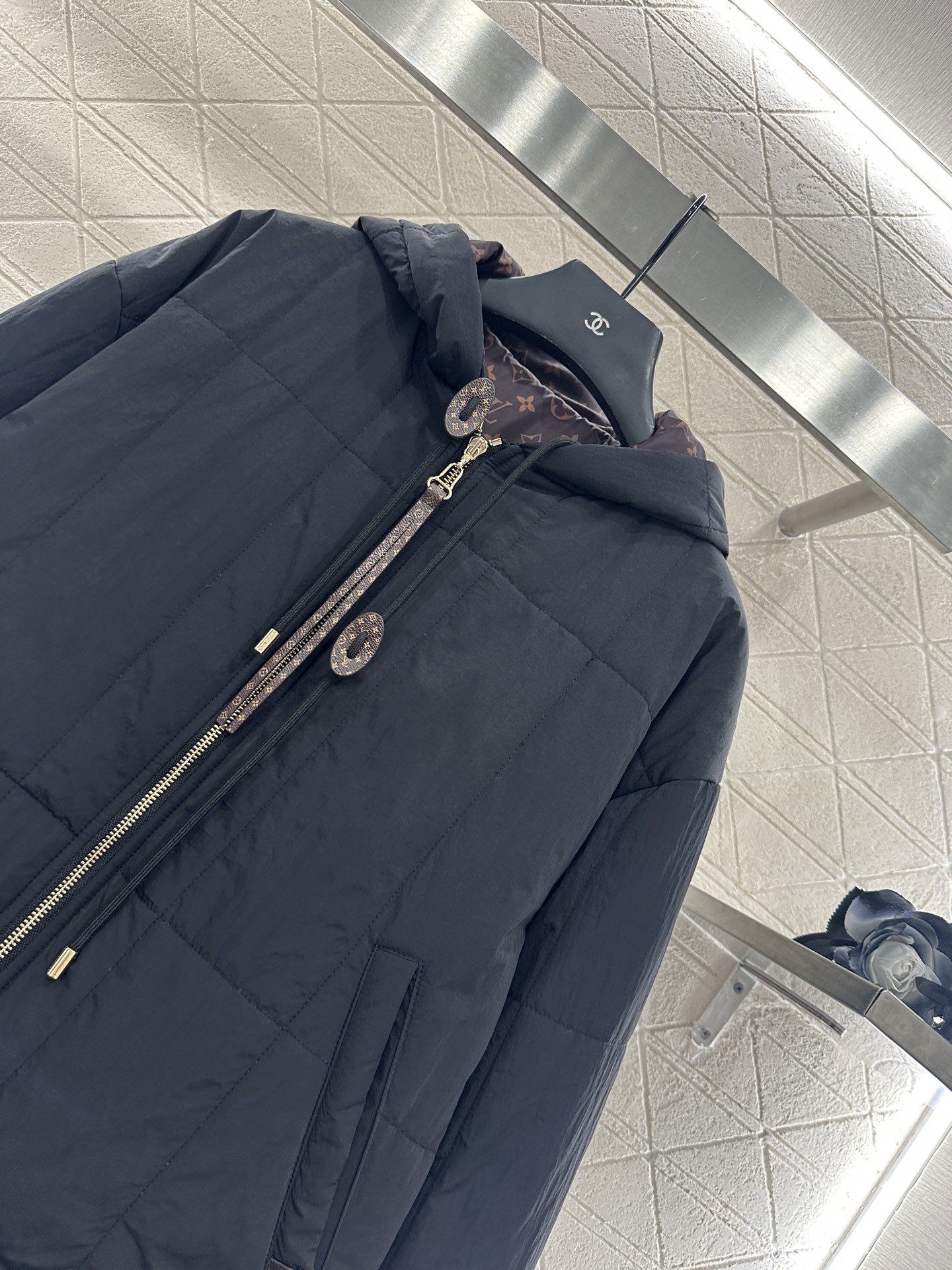♥Louis vuitto*♥2025新品上架 连帽羽绒棉服外套定制YB防风防水尼龙材质，质感上乘，连帽
