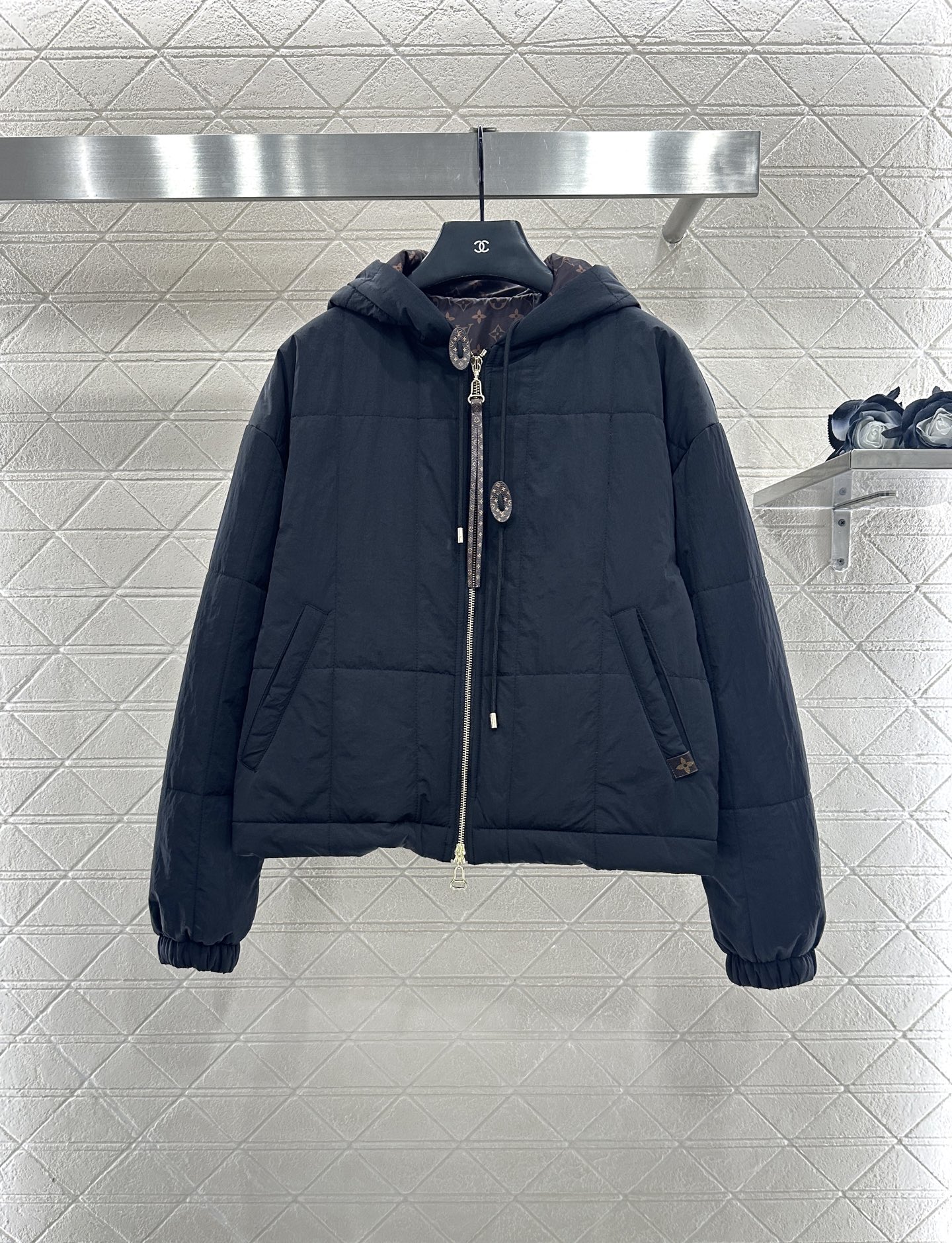 ♥Louis vuitto*♥2025新品上架 连帽羽绒棉服外套定制YB防风防水尼龙材质，质感上乘，连帽