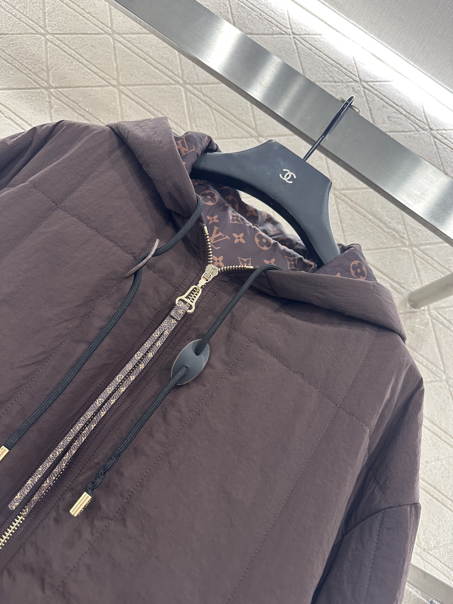 ♥Louis vuitto*♥2025新品上架 连帽羽绒棉服外套定制YB防风防水尼龙材质，质感上乘，连帽