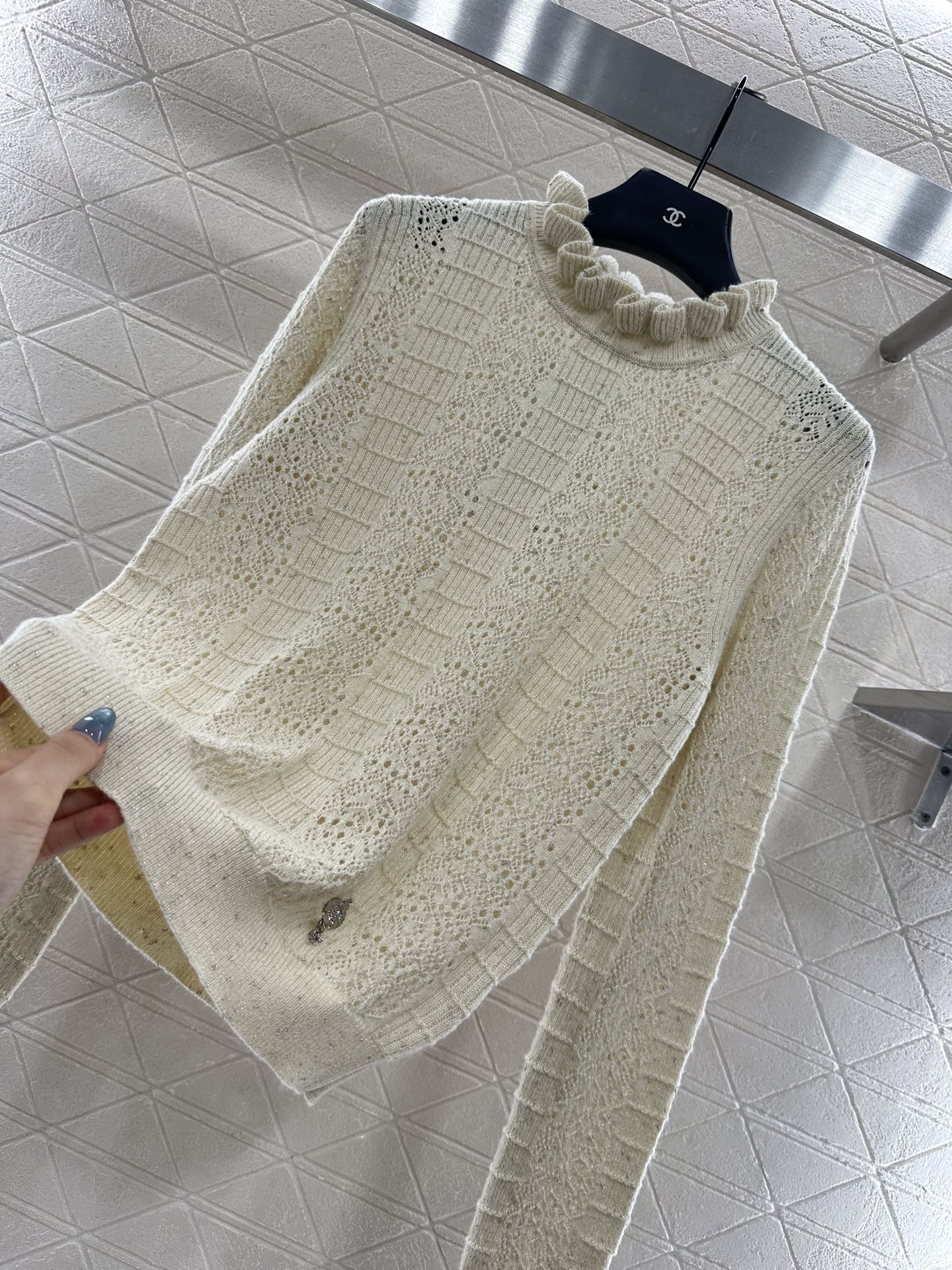 ♥Chane*♥2025新品上架 木耳花边立领针织长袖定制YB羊绒羊毛纱线织造，细腻柔软，弹力十足，精致