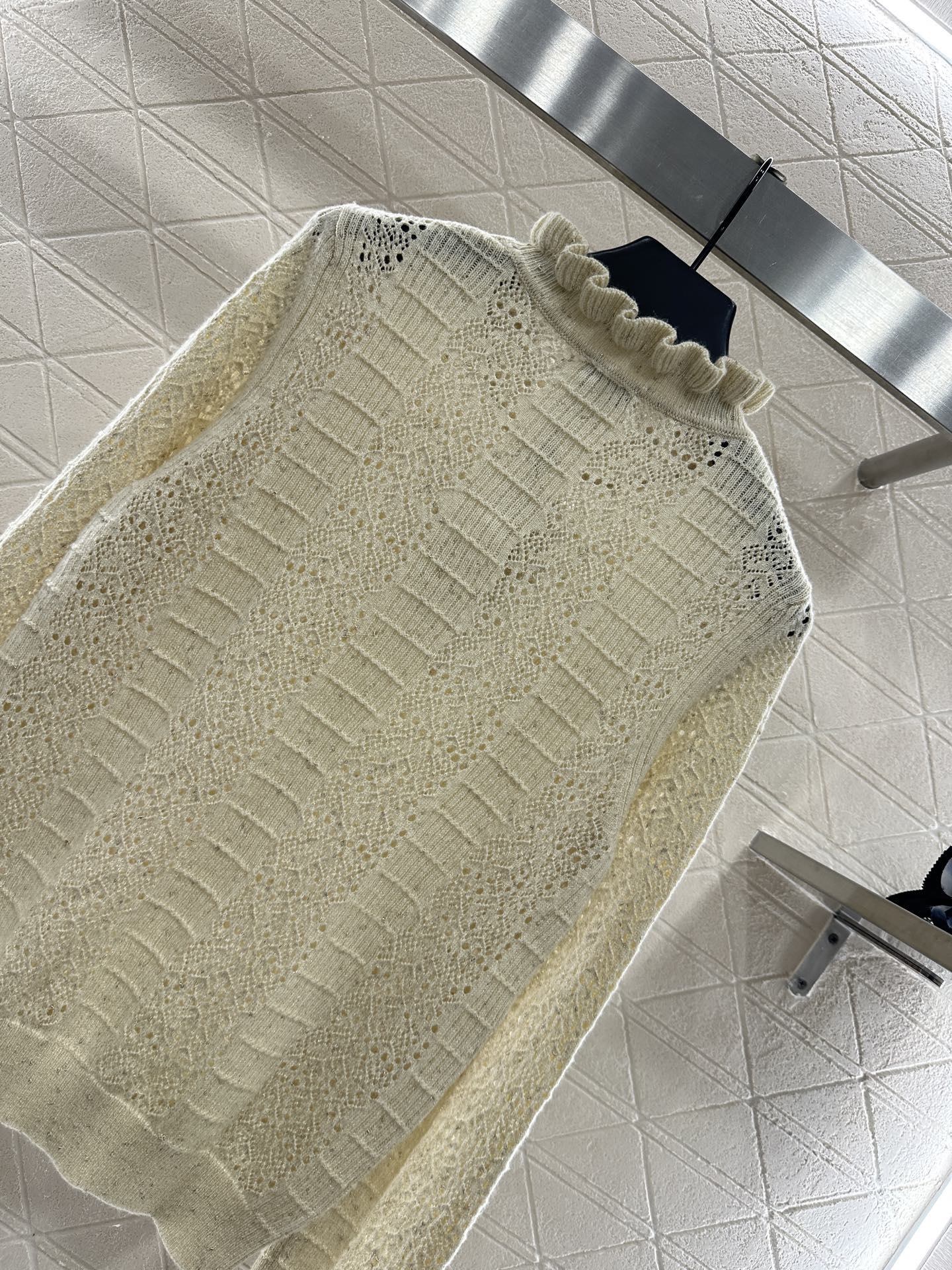 ♥Chane*♥2025新品上架 木耳花边立领针织长袖定制YB羊绒羊毛纱线织造，细腻柔软，弹力十足，精致