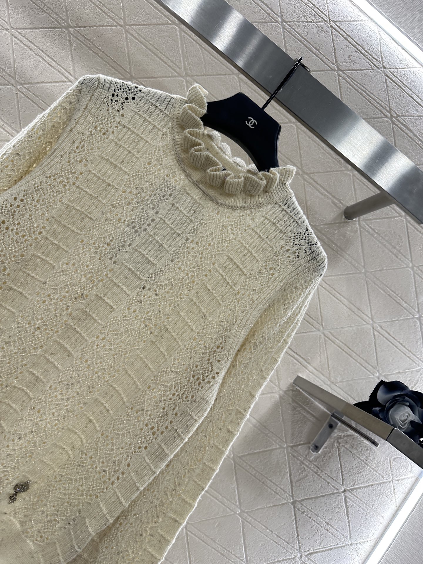 ♥Chane*♥2025新品上架 木耳花边立领针织长袖定制YB羊绒羊毛纱线织造，细腻柔软，弹力十足，精致