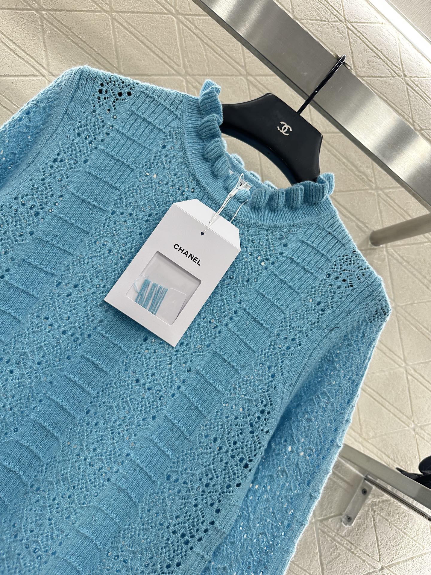 ♥Chane*♥2025新品上架 木耳花边立领针织长袖定制YB羊绒羊毛纱线织造，细腻柔软，弹力十足，精致