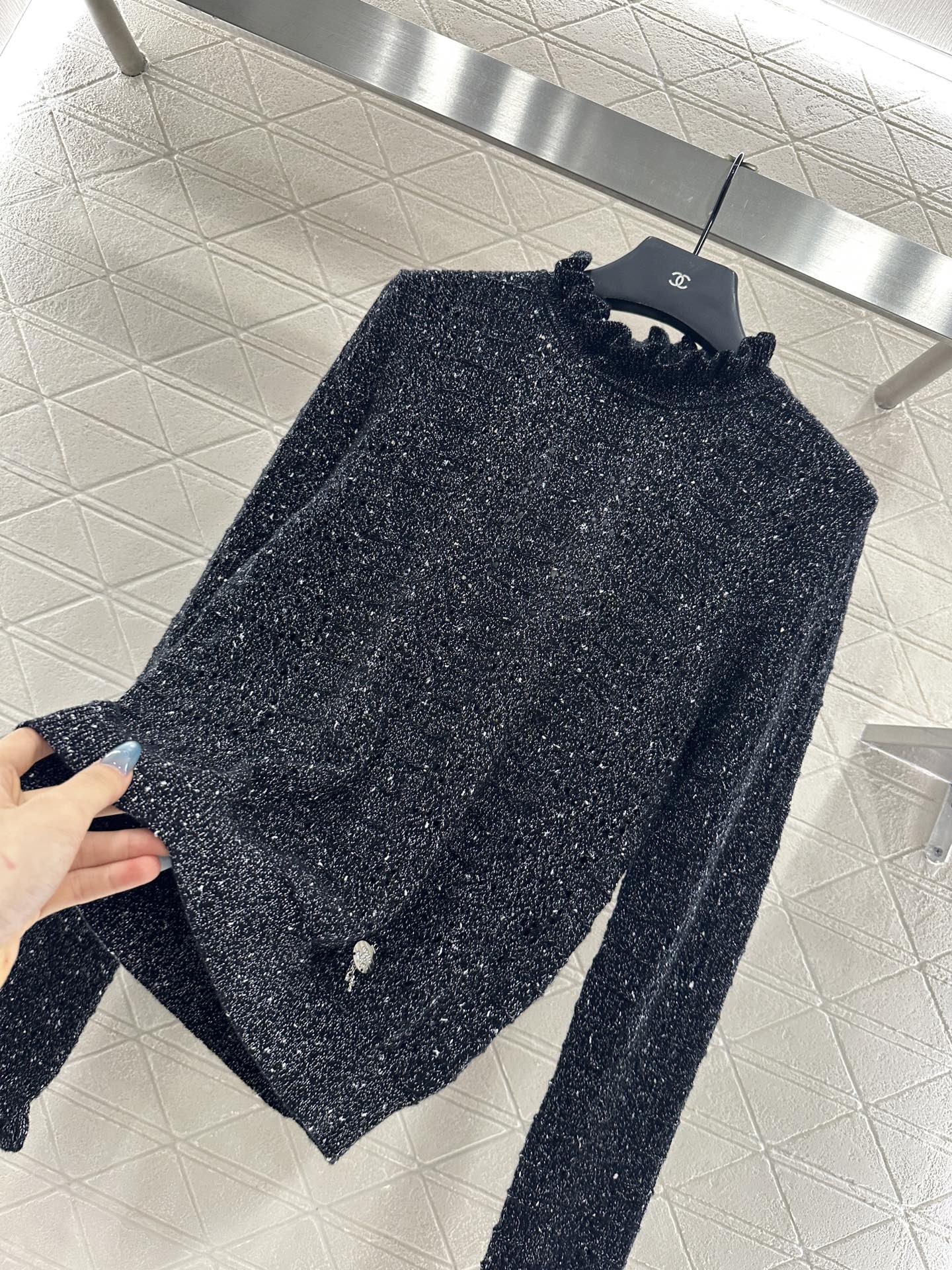 ♥Chane*♥2025新品上架 木耳花边立领针织长袖定制YB羊绒羊毛纱线织造，细腻柔软，弹力十足，精致