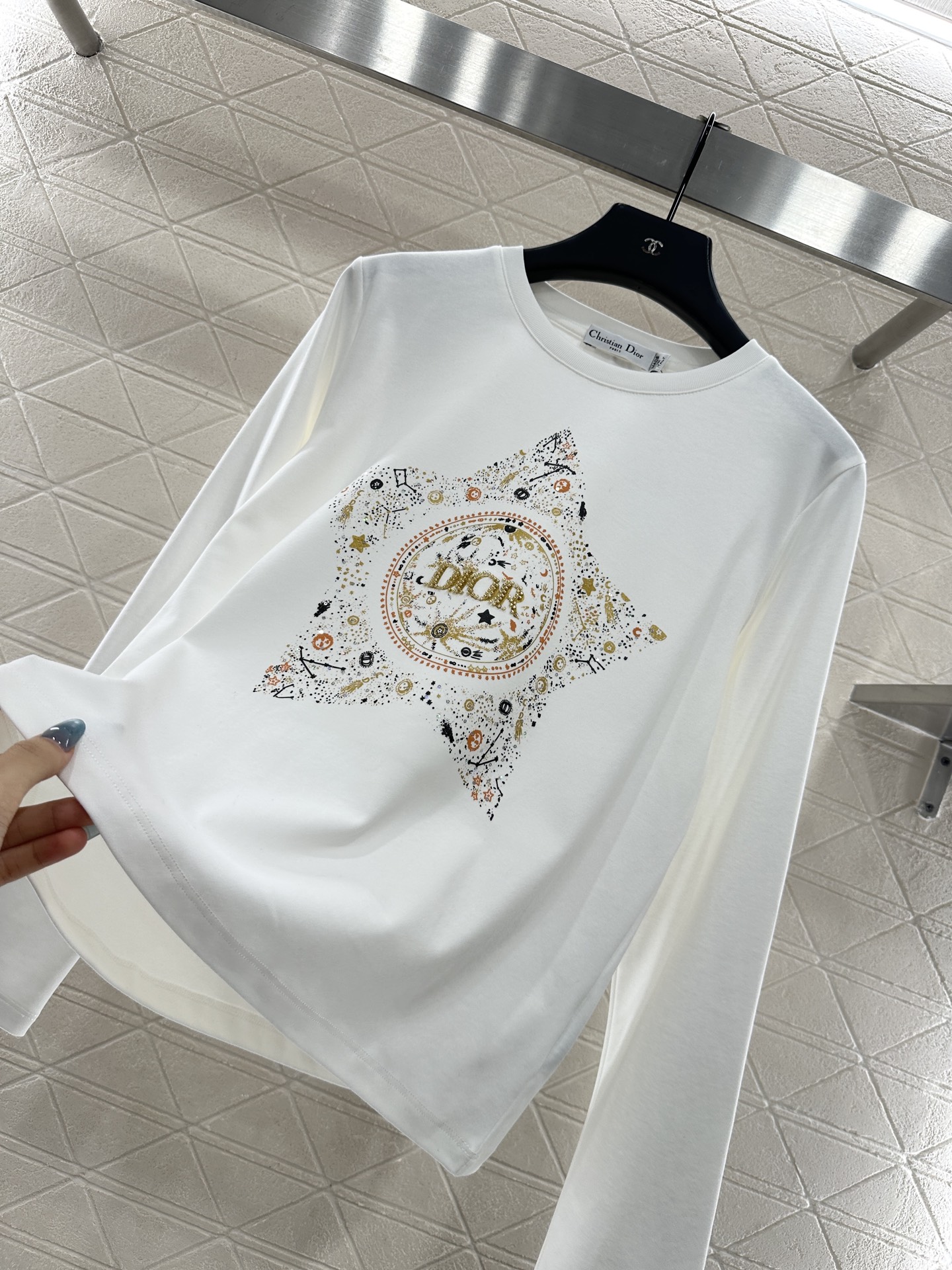 ♥Dio*♥2025新品上架 五角星钉珠水钻长袖上衣定制YB斜纹全棉材质，质感舒适，弹力好穿，圆领长袖上