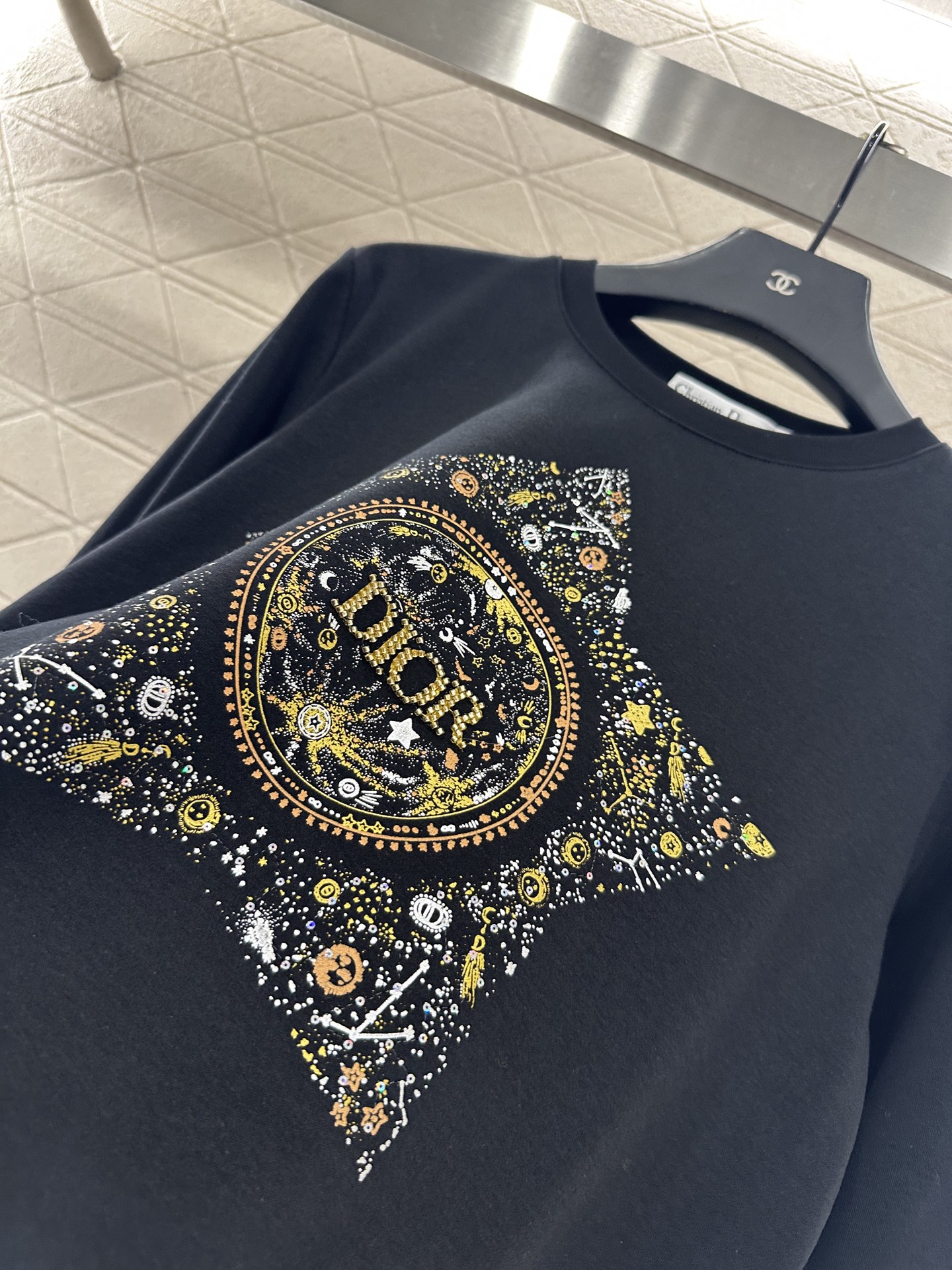 ♥Dio*♥2025新品上架 五角星钉珠水钻长袖上衣定制YB斜纹全棉材质，质感舒适，弹力好穿，圆领长袖上