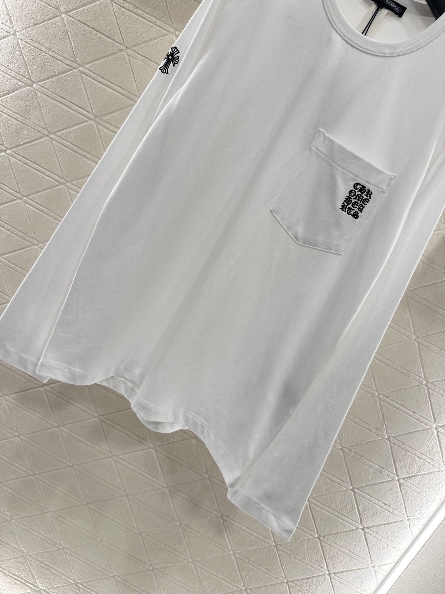 ♥CHrome hear*♥2025新品上架 口袋长袖上衣定制YB斜纹全棉材质，质感光泽，弹力十足，圆领