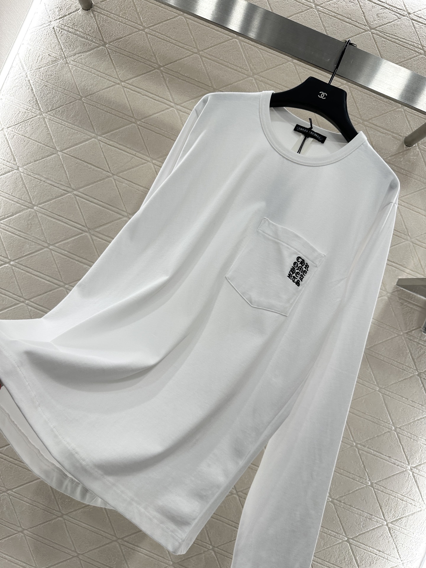 ♥CHrome hear*♥2025新品上架 口袋长袖上衣定制YB斜纹全棉材质，质感光泽，弹力十足，圆领