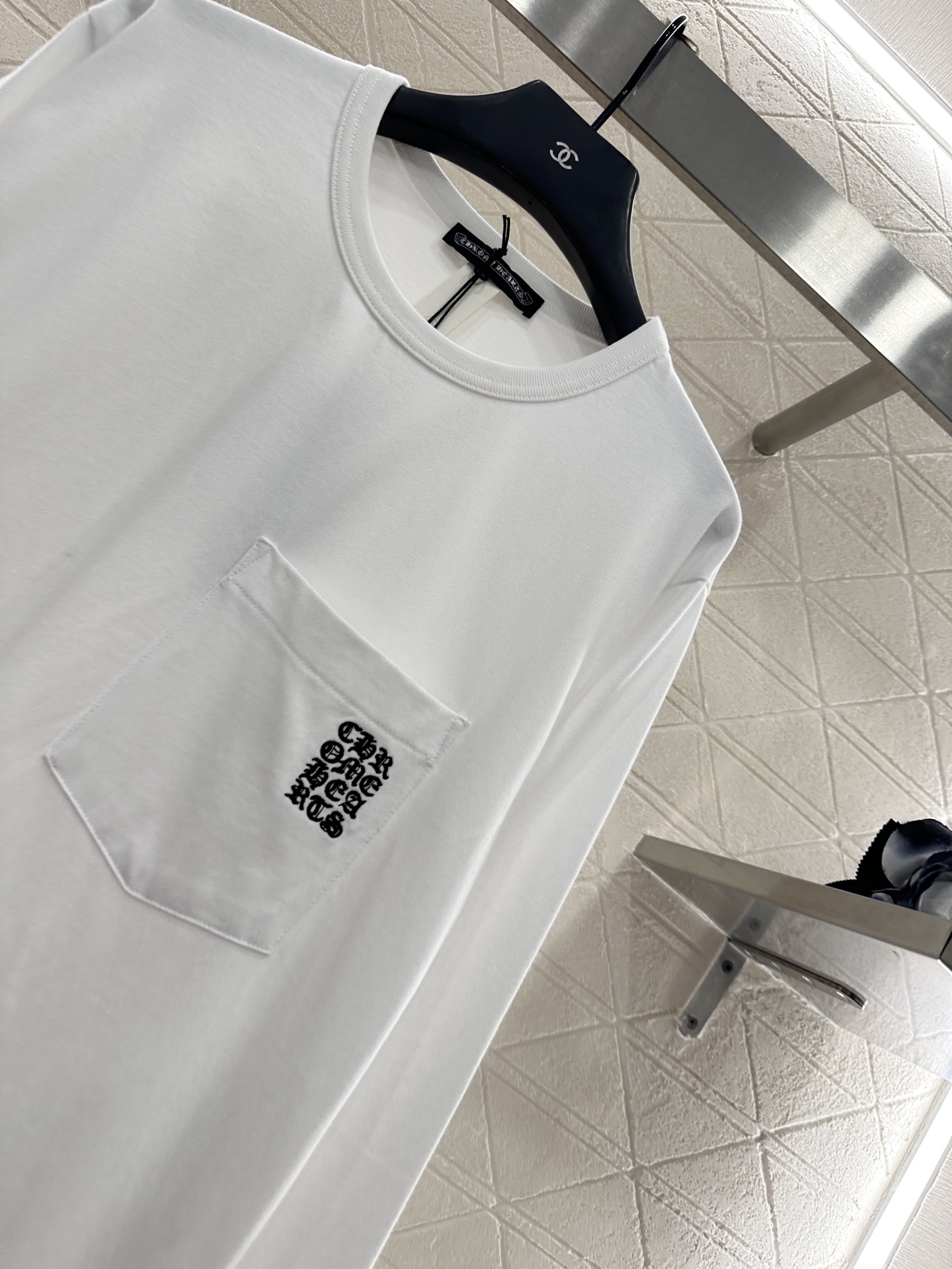 ♥CHrome hear*♥2025新品上架 口袋长袖上衣定制YB斜纹全棉材质，质感光泽，弹力十足，圆领