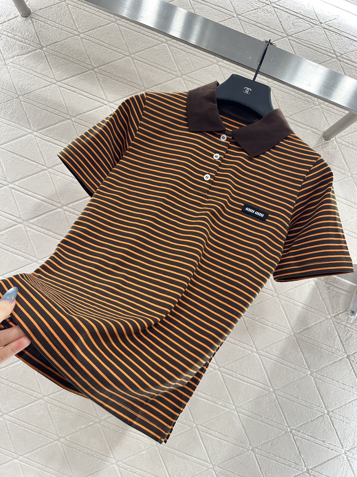 ♥Miumi*♥2025新品上架 𝑝𝑜𝑙𝑜条纹短袖定制YB精梳全棉材质，弹力舒适，质感十足，𝑝𝑜𝑙𝑜短袖