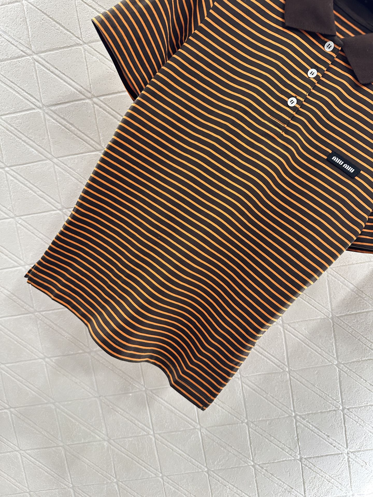 ♥Miumi*♥2025新品上架 𝑝𝑜𝑙𝑜条纹短袖定制YB精梳全棉材质，弹力舒适，质感十足，𝑝𝑜𝑙𝑜短袖